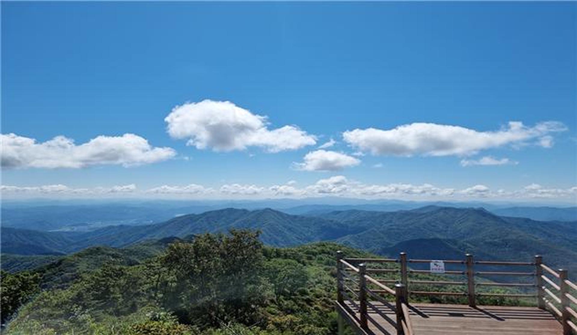 연인산도립공원, 코로나시대 힐링명소로 각광…명품 트레킹길 조성등 추진