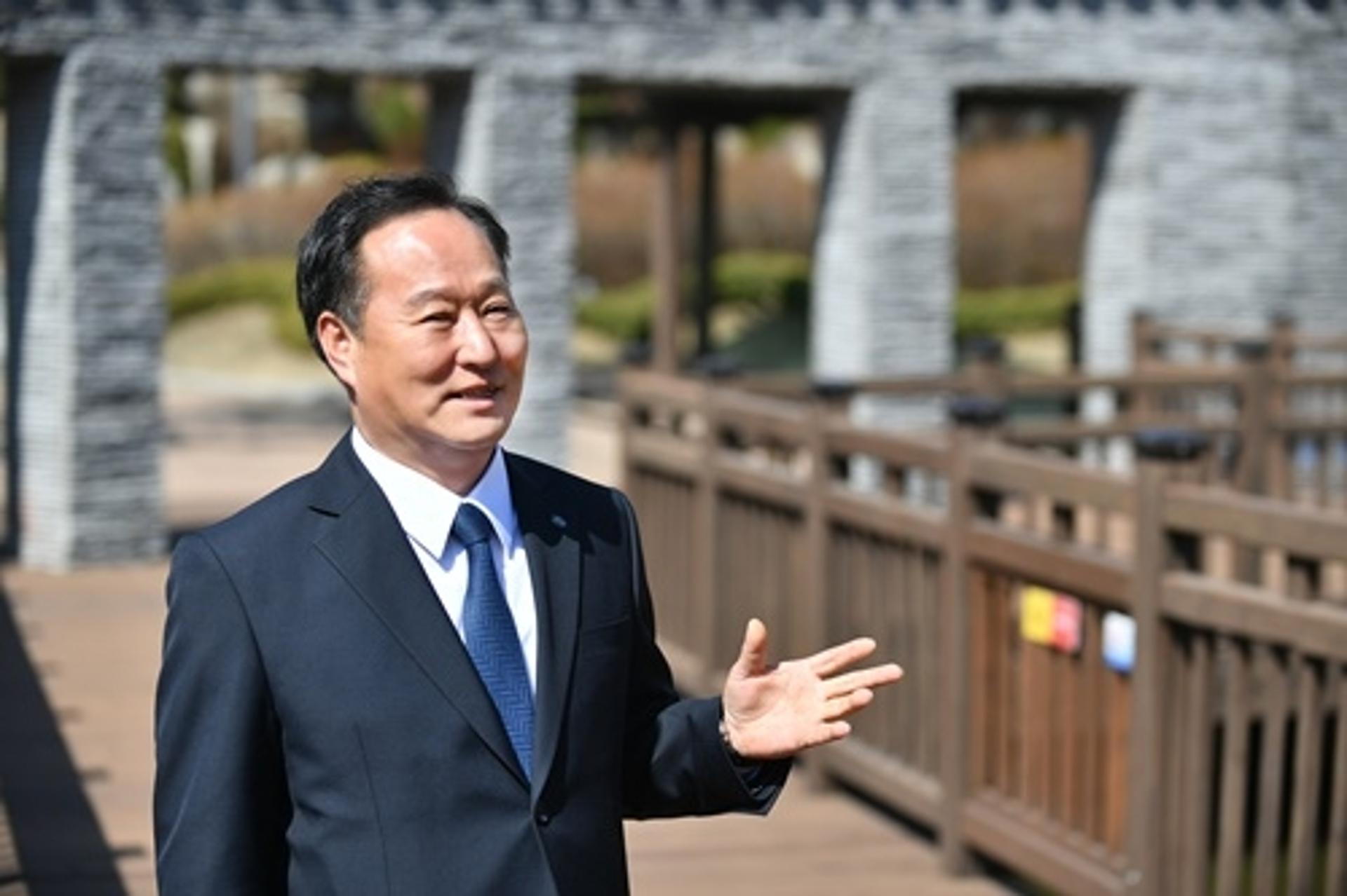 [인터뷰] ② '끈기와 뚝심으로 양평의 미래발전 이끈' 정동균 군수