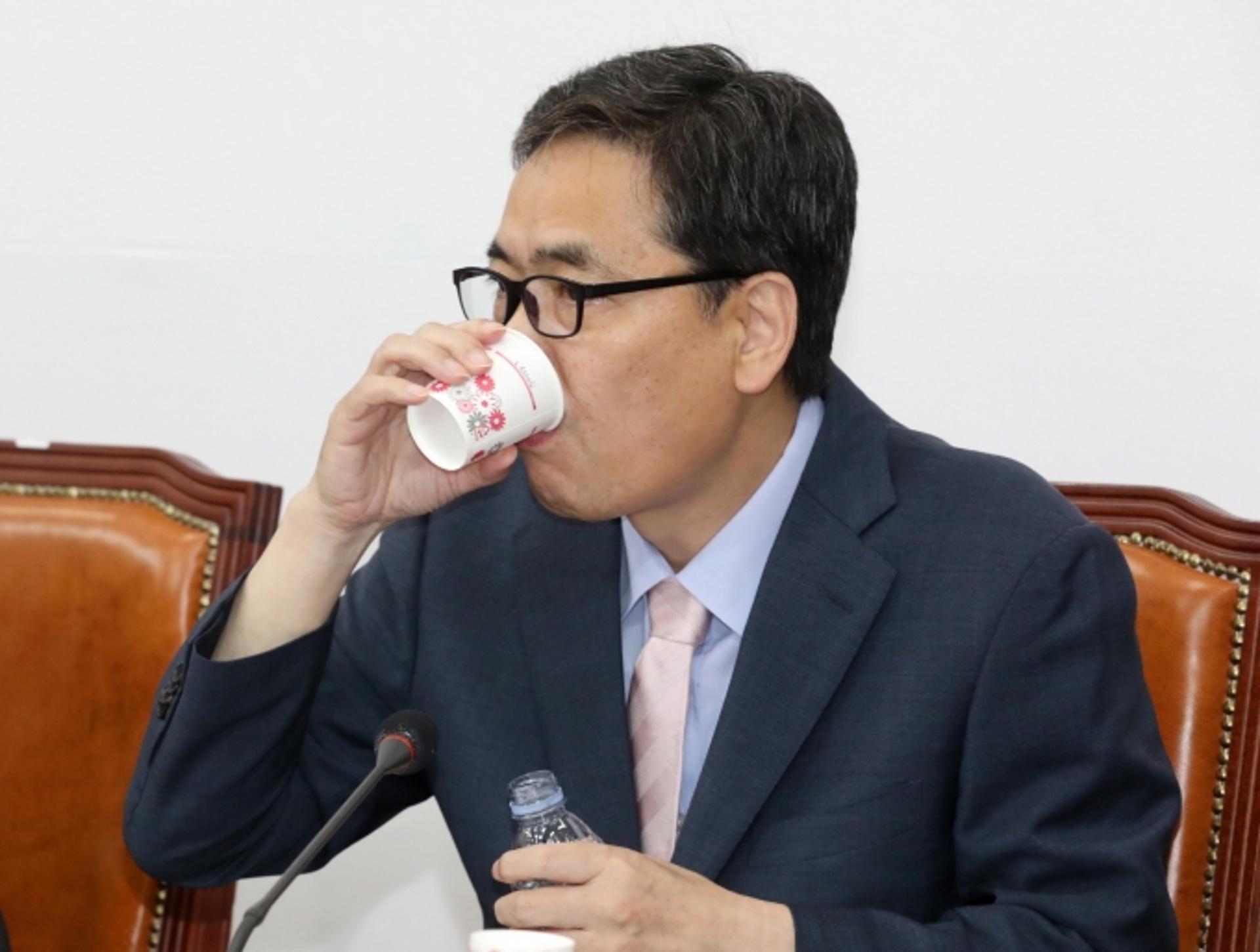 문준용 저격했던 곽상도, 국민의힘서 제명위기… 아들 퇴직금 50억 논란 일파만파
