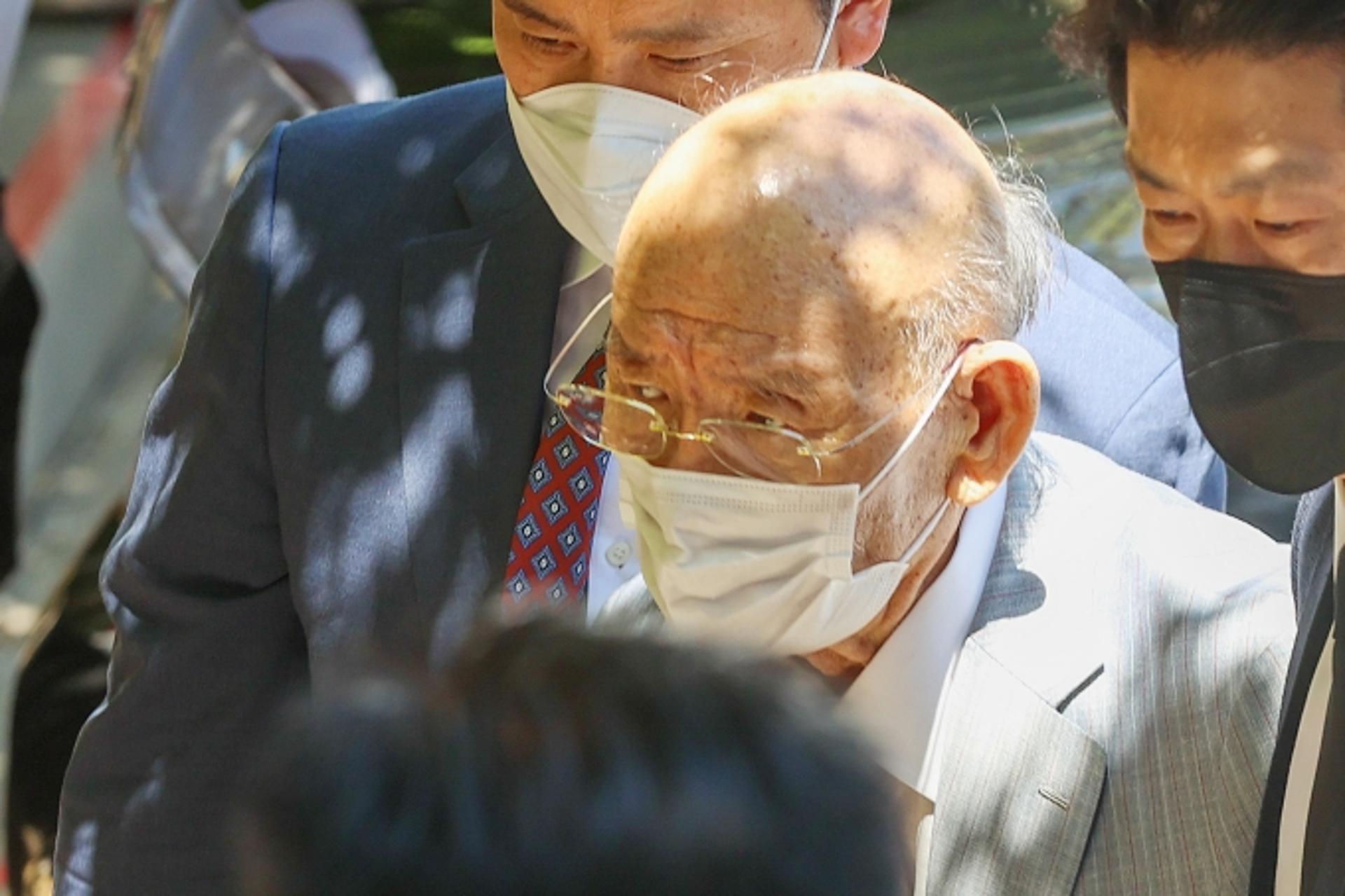 전두환, 오늘 항소심… 고 조비오 신부 명예훼손 혐의 1심서 유죄