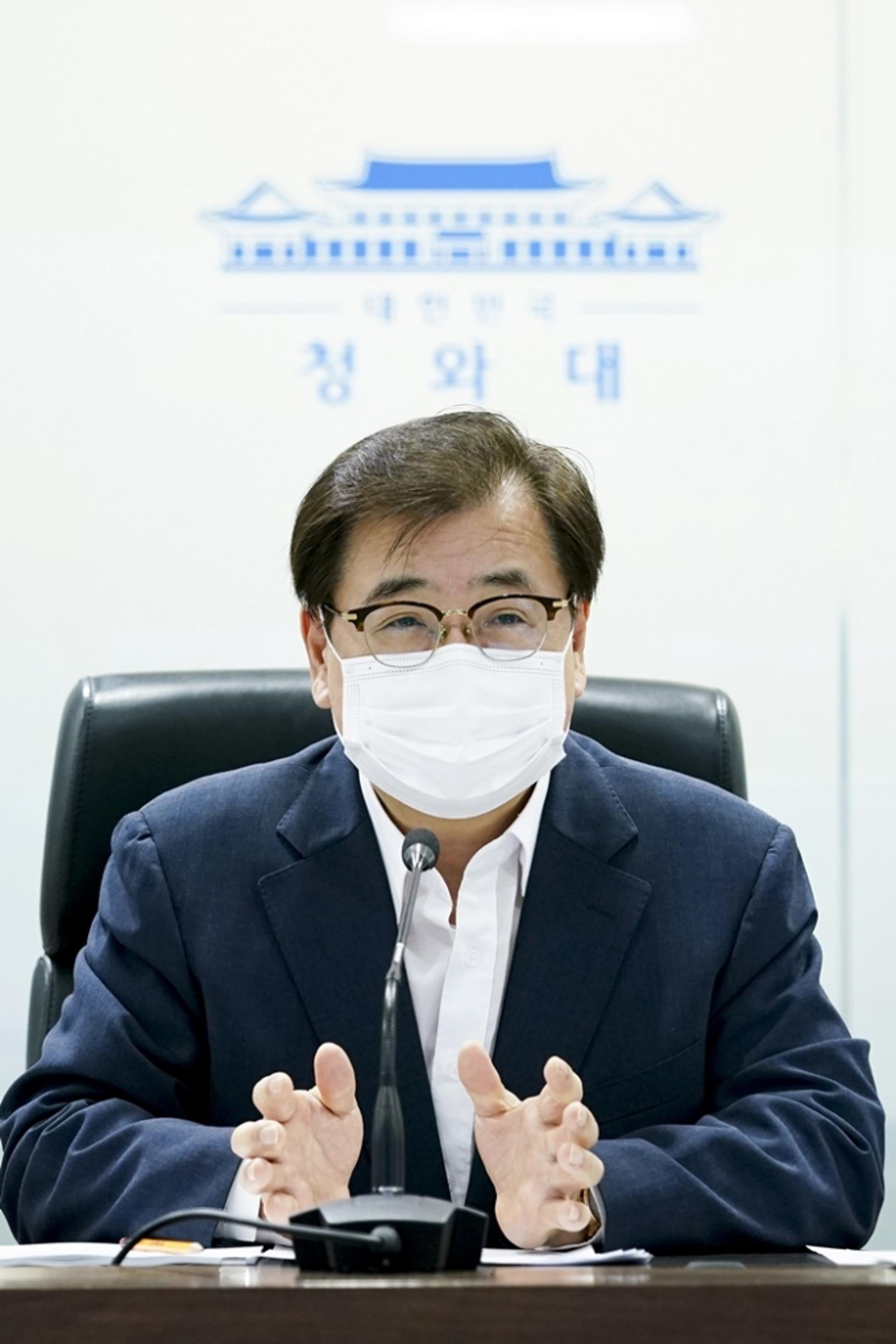 "북한 미사일 발사 유감" 서훈 국가안보실장, NSC 상임위 긴급 소집