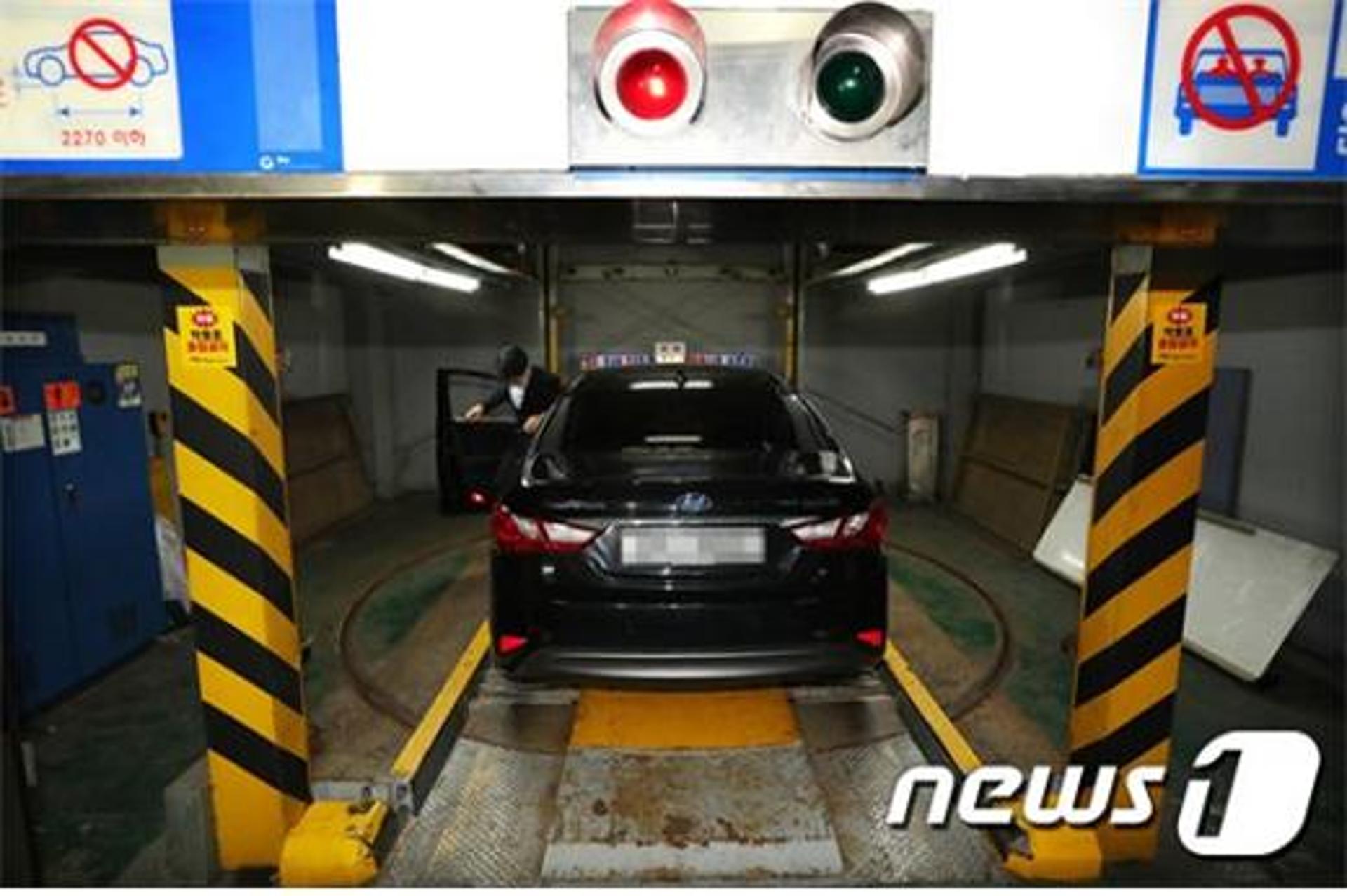 사람 잡는 기계식 주차장… 사고 나면 보험으로 보상 받을 수 있나?