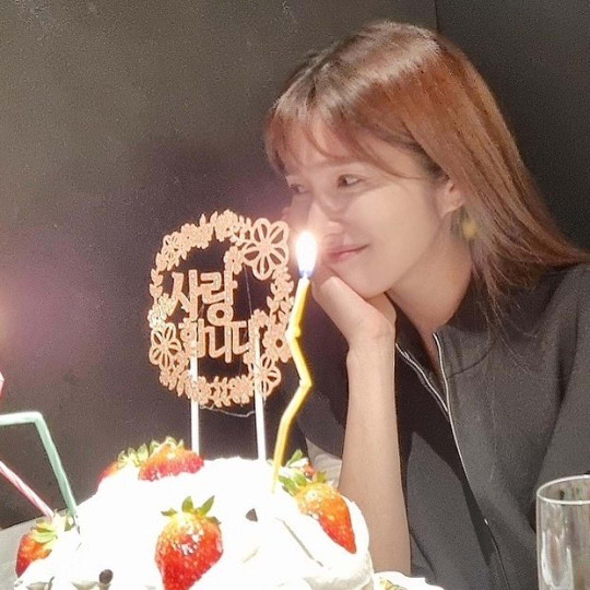 "고백 받았다"… 김경란 의미심장 SNS, 혹시 럽스타♥?