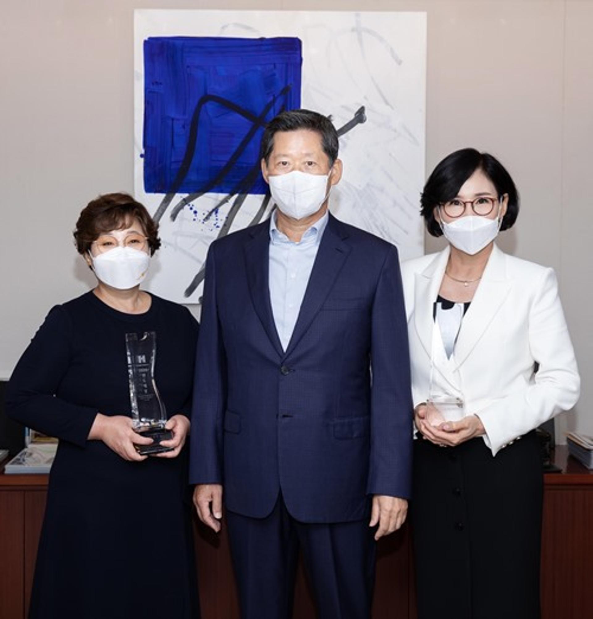 “현대해상 성장은 당신 덕”… 정몽윤 회장이 설계사에게 남긴 말