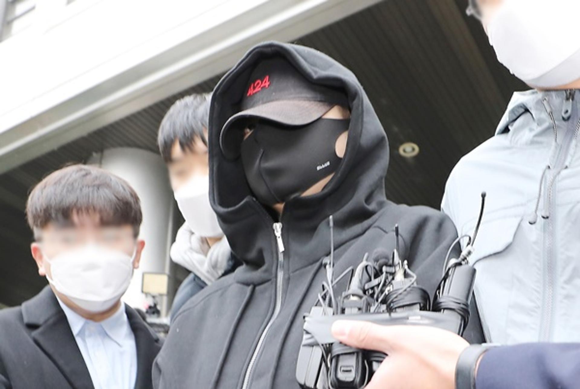 '장제원 아들' 래퍼 장용준, 구속 송치… 취재진 질문에 묵묵부답(상보)