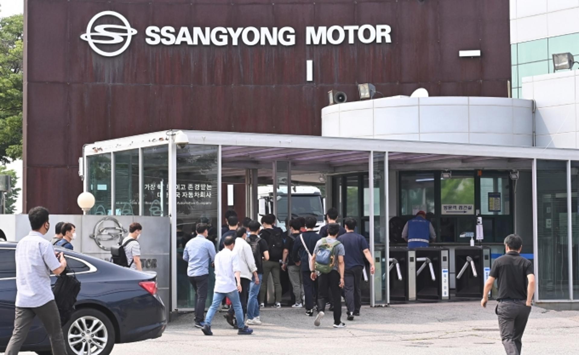 몸값 1조 쌍용차 새 주인 최종후보, 오늘 결판… 매각 무산 가능성도 솔솔