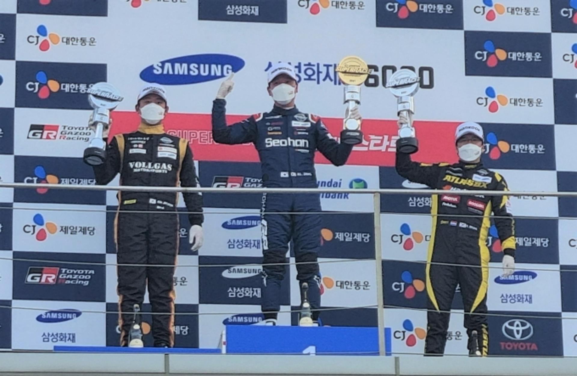 한국타이어 장착 레이싱카, CJ 슈퍼레이스 4라운드 포디움 싹쓸이