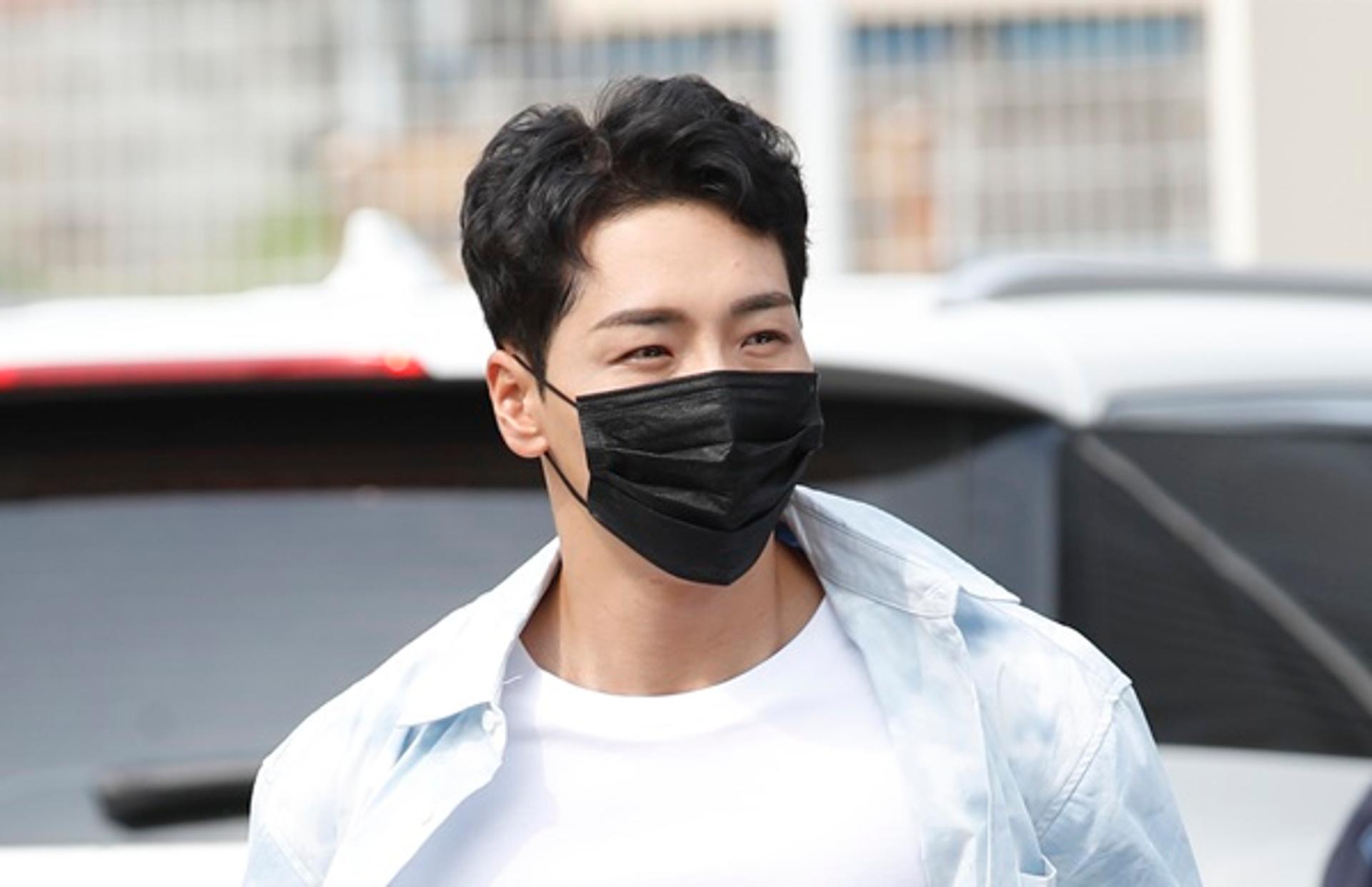 [전문] 박군 "성희롱·성추행 사실무근… 작성자 고소"