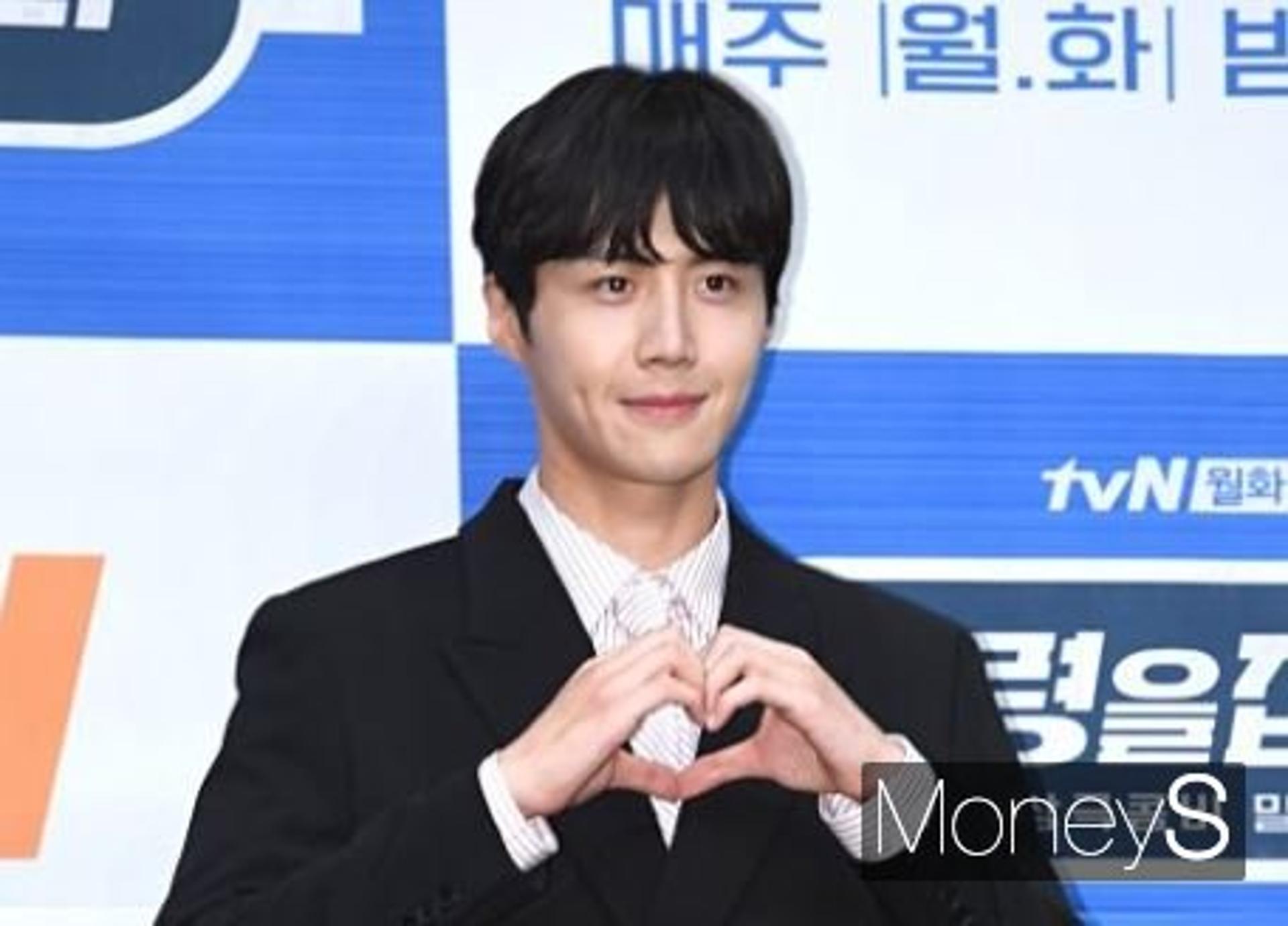 디스패치, 김선호 대화록 공개