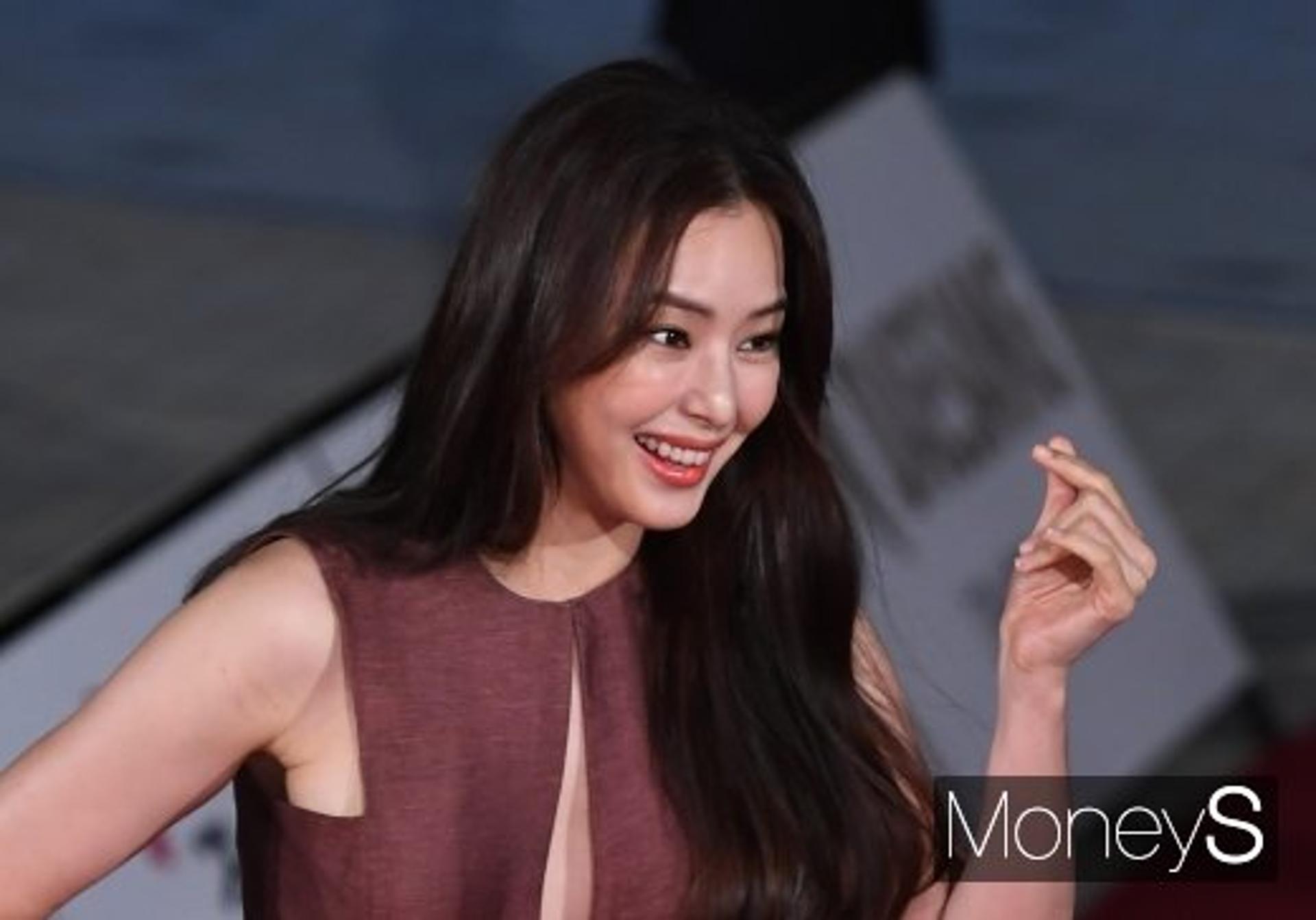 [전문] '열애♥' 이하늬 "올 초부터 진지하게 교제중"