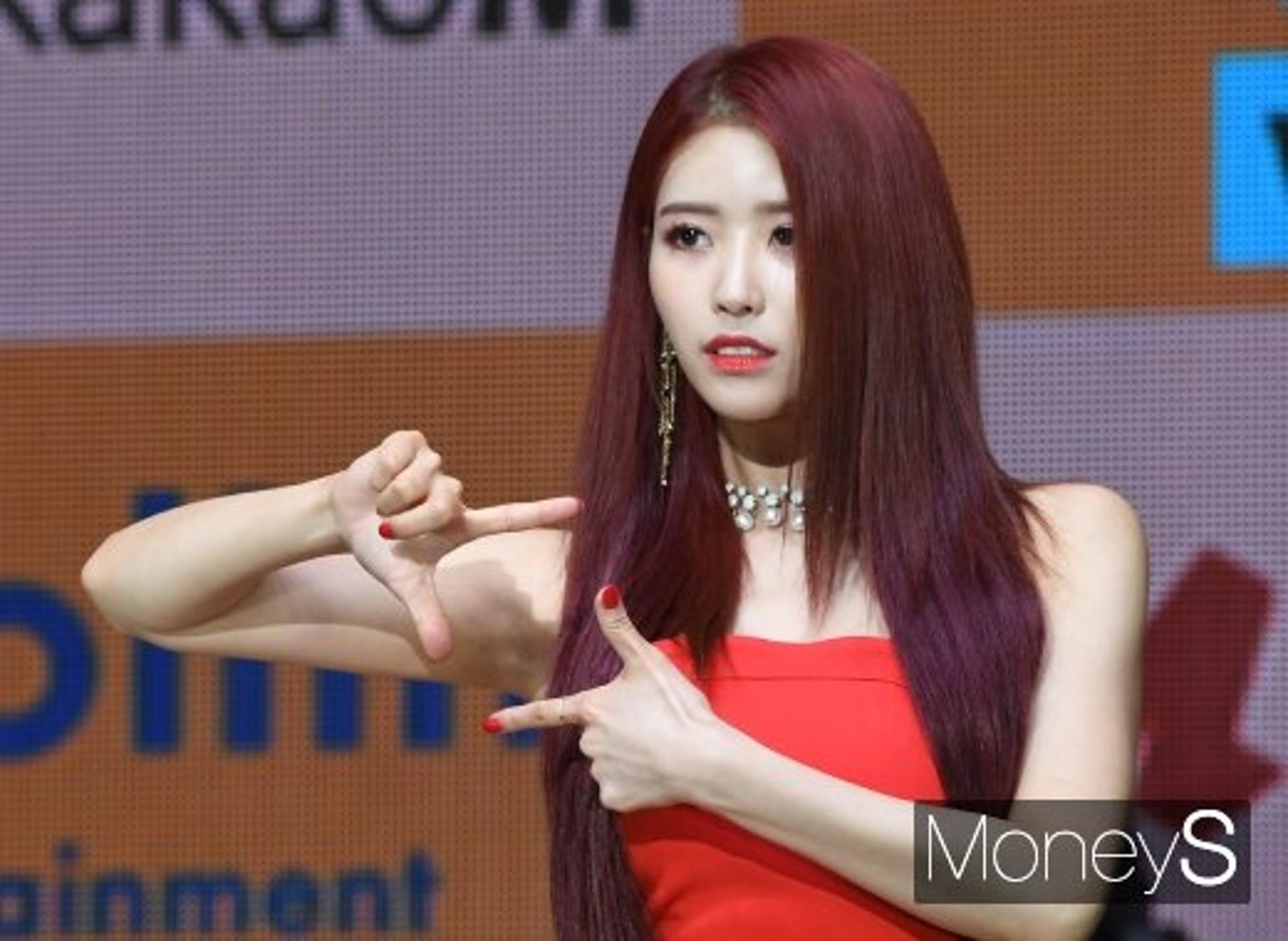 러블리즈 미주, 울림 떠나 유재석과 한솥밥 먹나