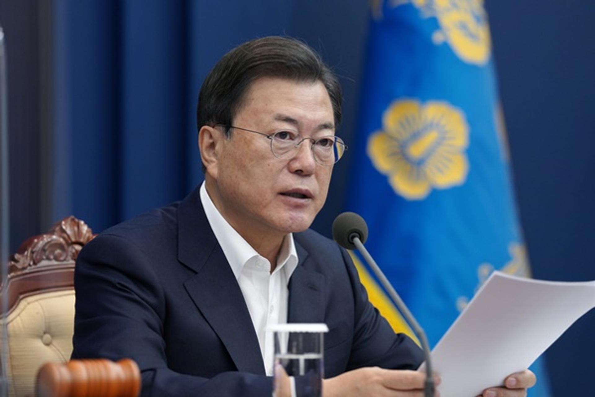 문 대통령, 일본 기시다 총리 취임 축하 서한 "양국관계 발전 위해 노력"(상보)