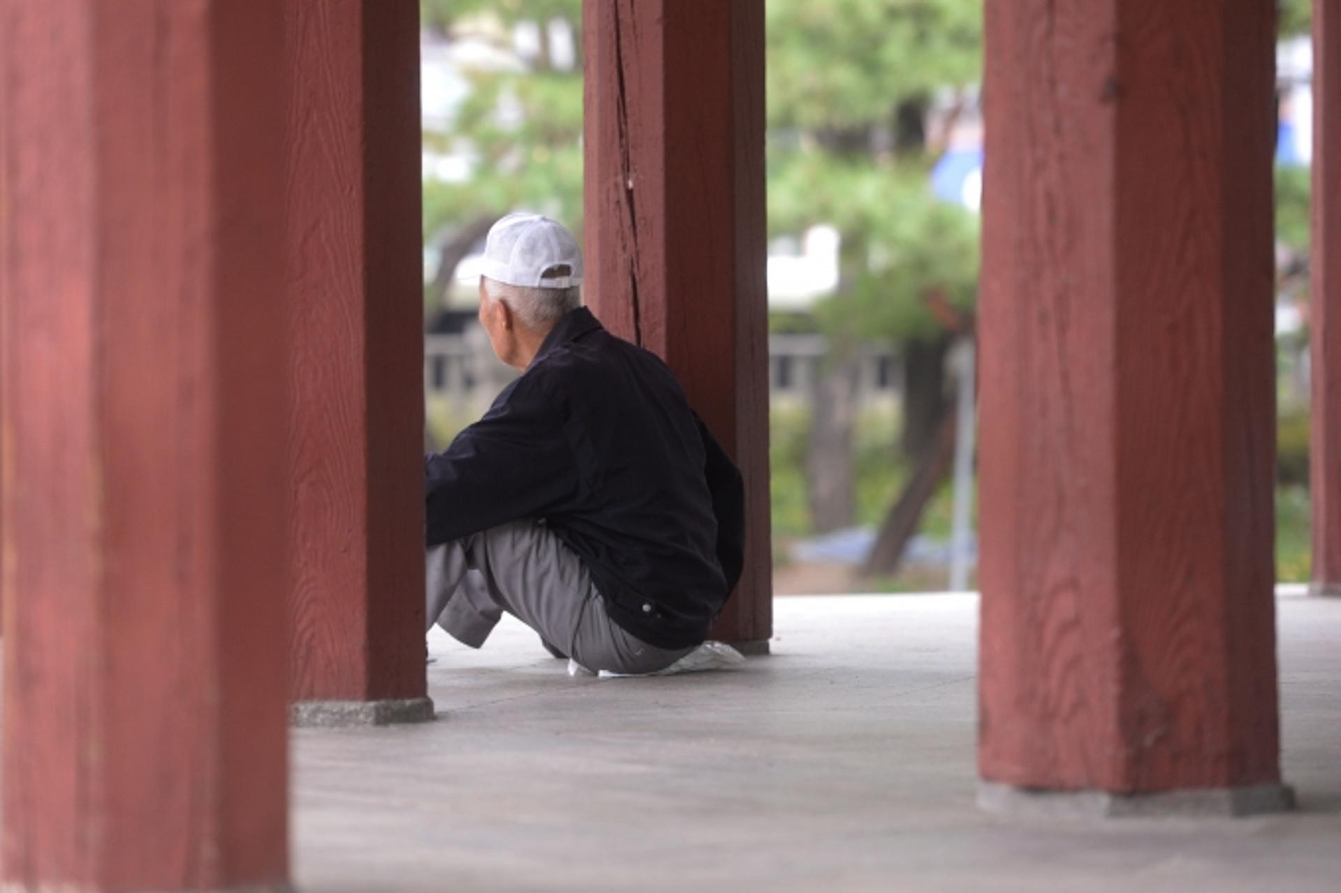 韓 고령인구 증가율 日의 2배… "대책 부족으로 노인빈곤 심각"