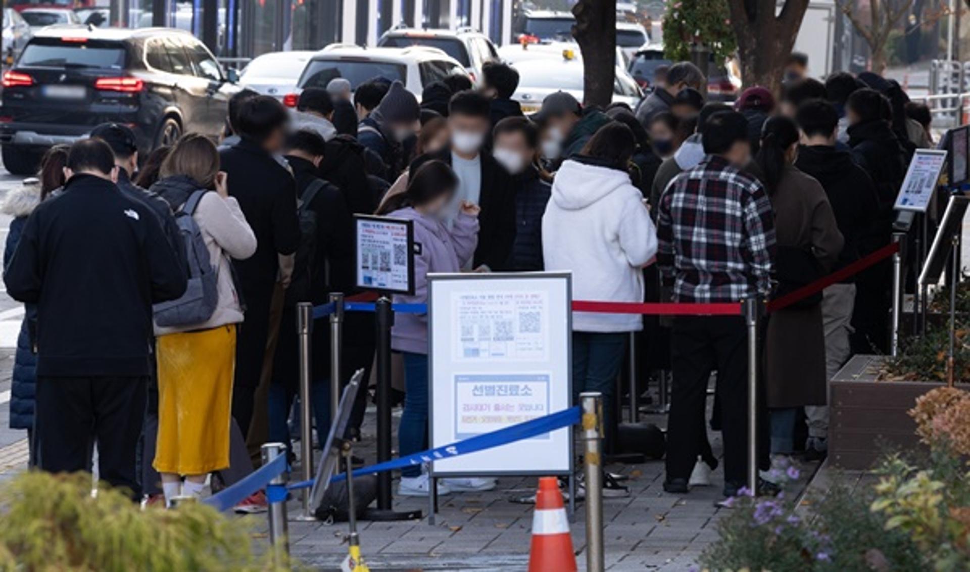 신규 코로나 확진자, 3300명 전후 예상… '역대 최다' 경신할 듯