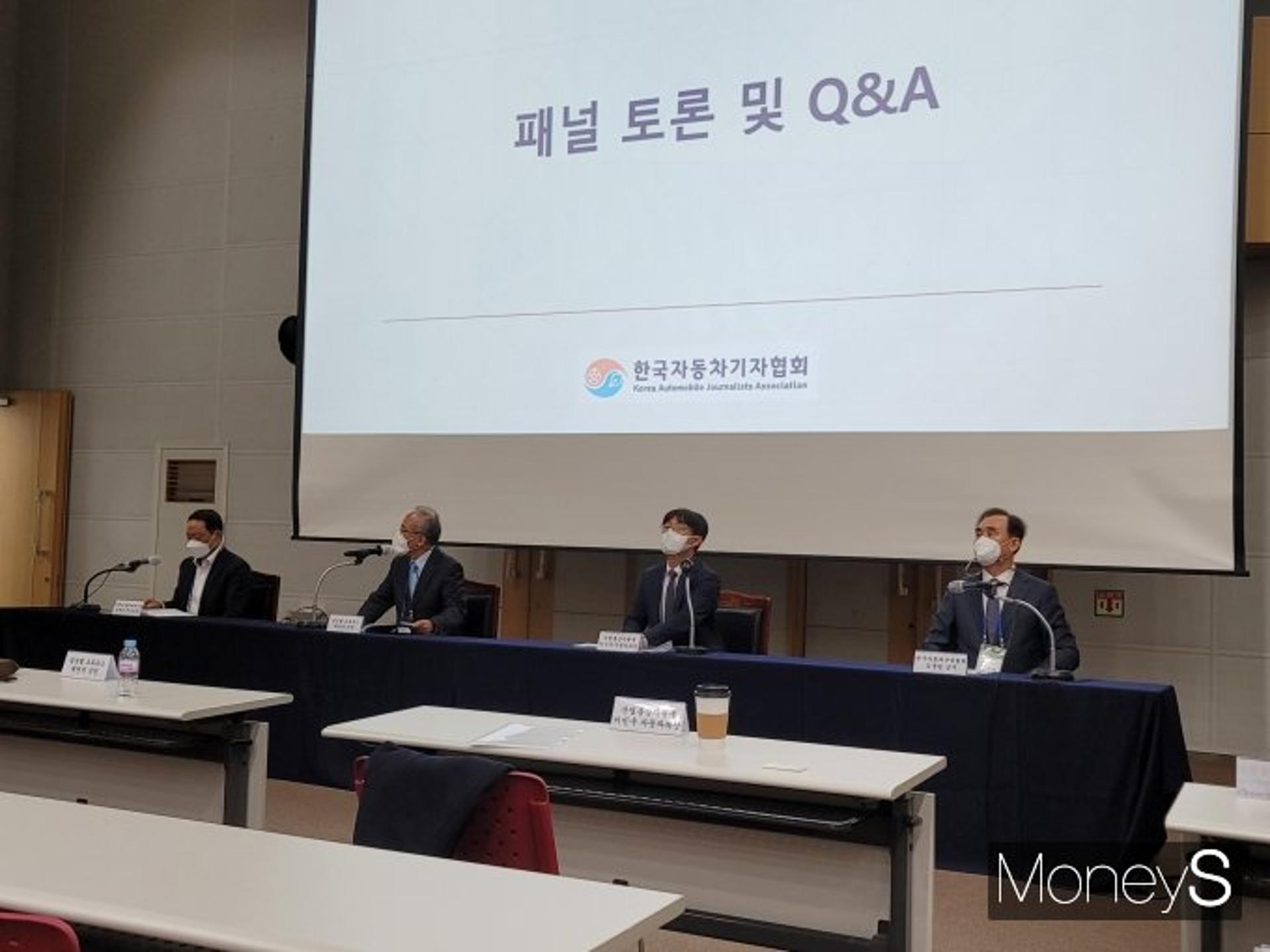 “전기차 시대 속도, 전국서 동시 충전하면 전력난 우려”… 정부의 대답은?