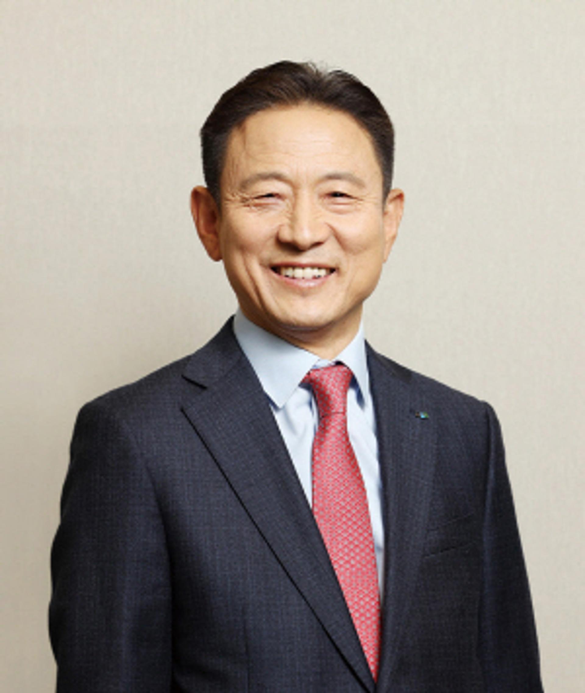 [CEO포커스] 김진호 두산건설 사장, 그룹 떠나 회사 살릴까