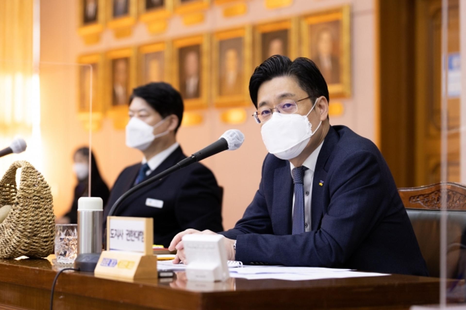오병권 권한대행, 경기도 공직자에 "선거 앞두고 정치적 중립 철저히 지켜야"