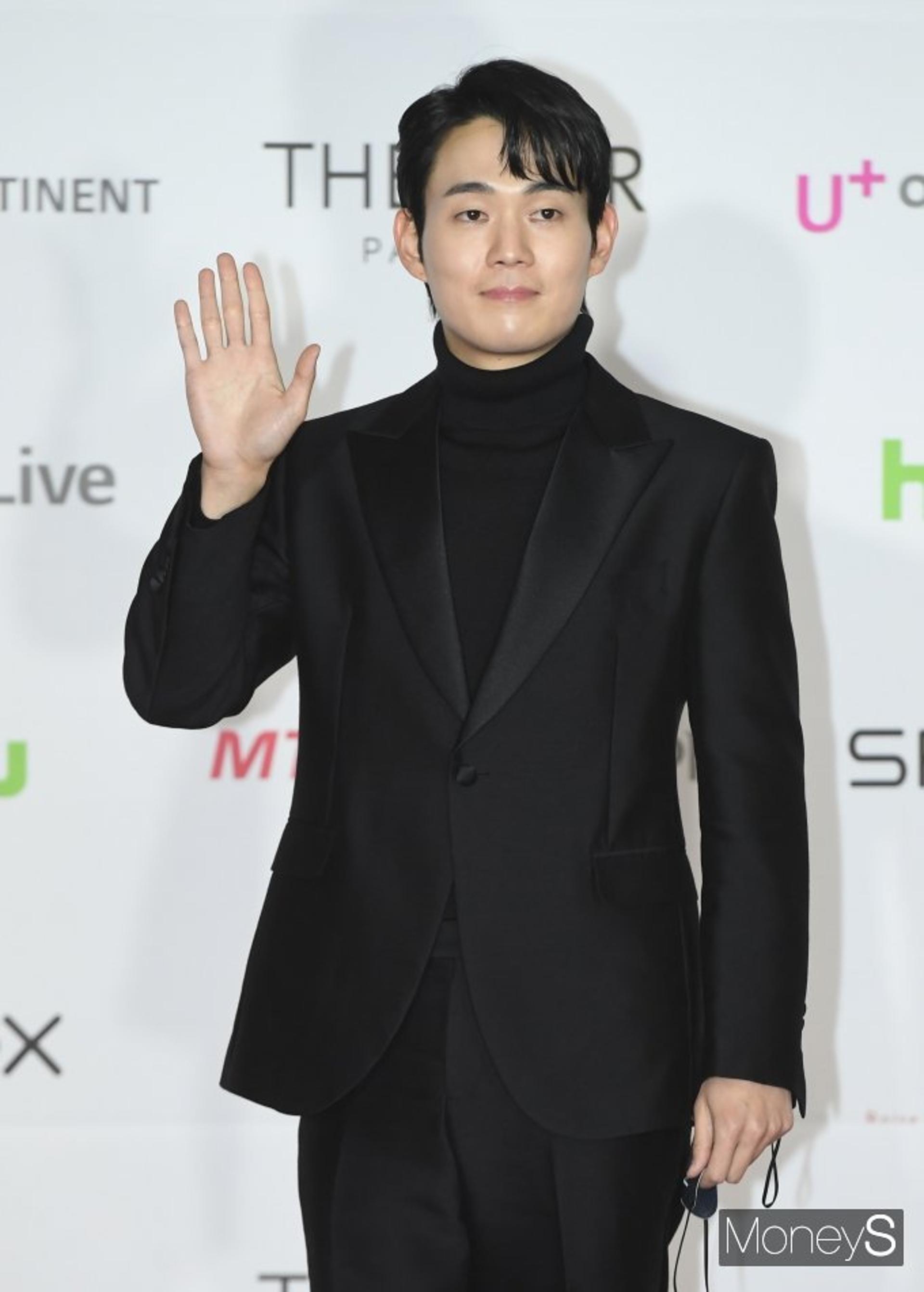 [2021 AAA] 류경수 아이콘상 "긴 말보다 연기로 보여드리겠다"
