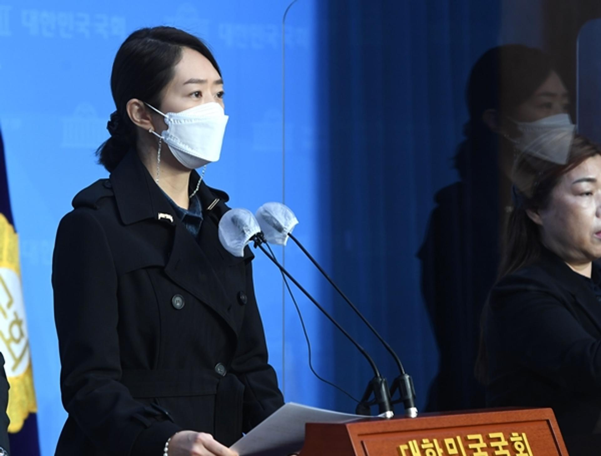 가족사에 눈물 보인 이재명… 고민정 “얼마나 가슴 찢어졌을까”