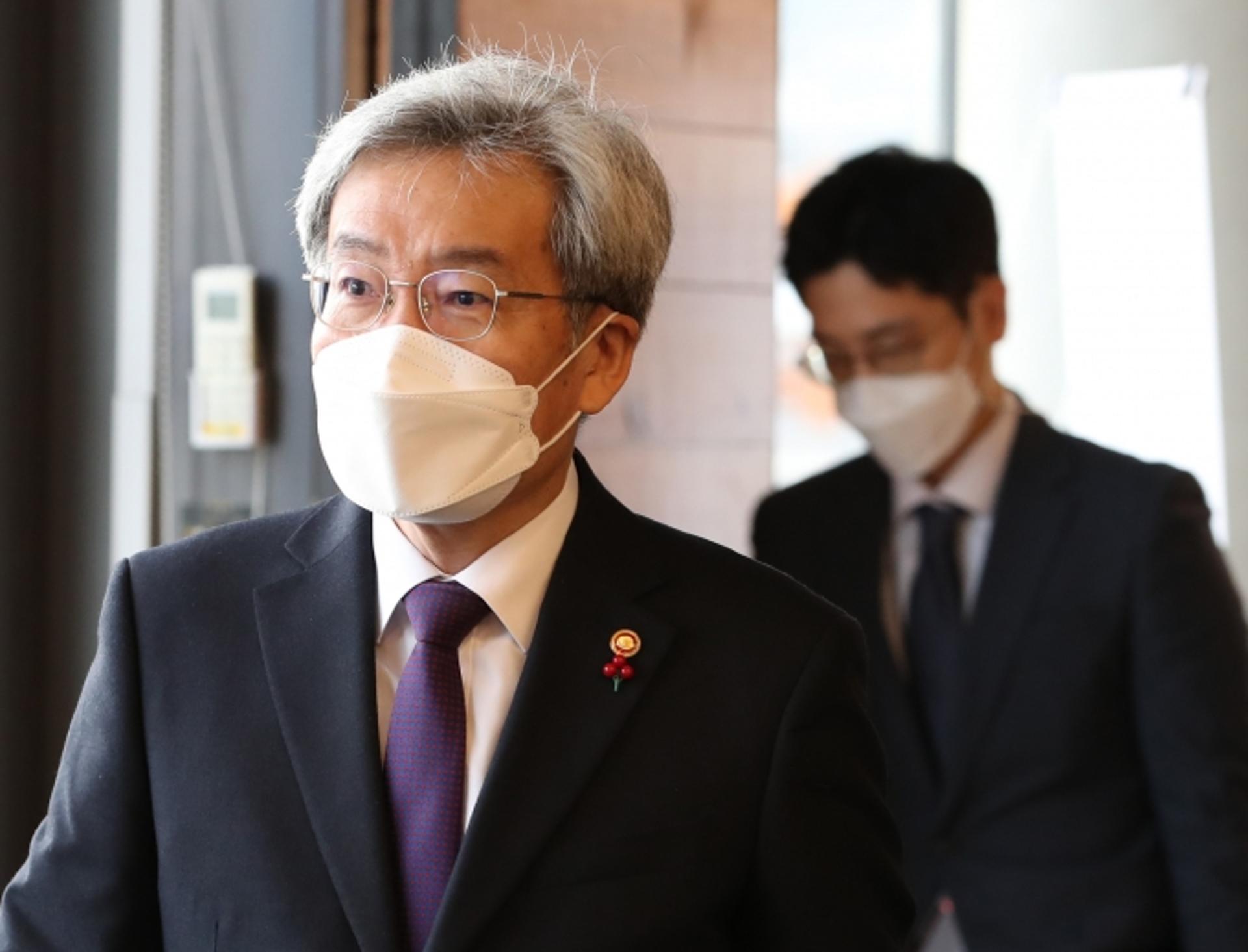 고승범 "빅테크와 중소형 핀테크는 달라… 규제 분리해야"
