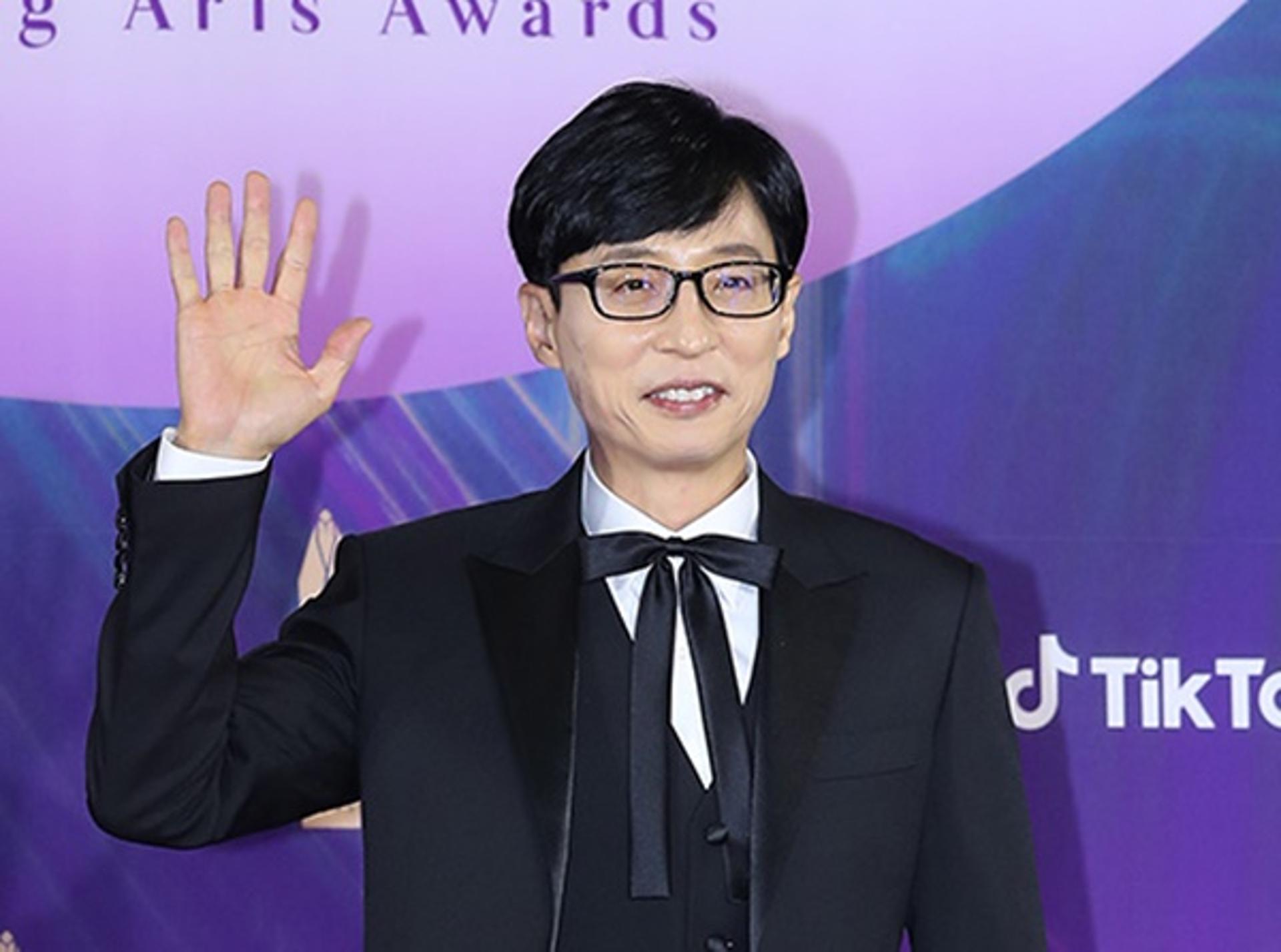 "2차 접종에도 감염" 유재석 확진…방송가 비상