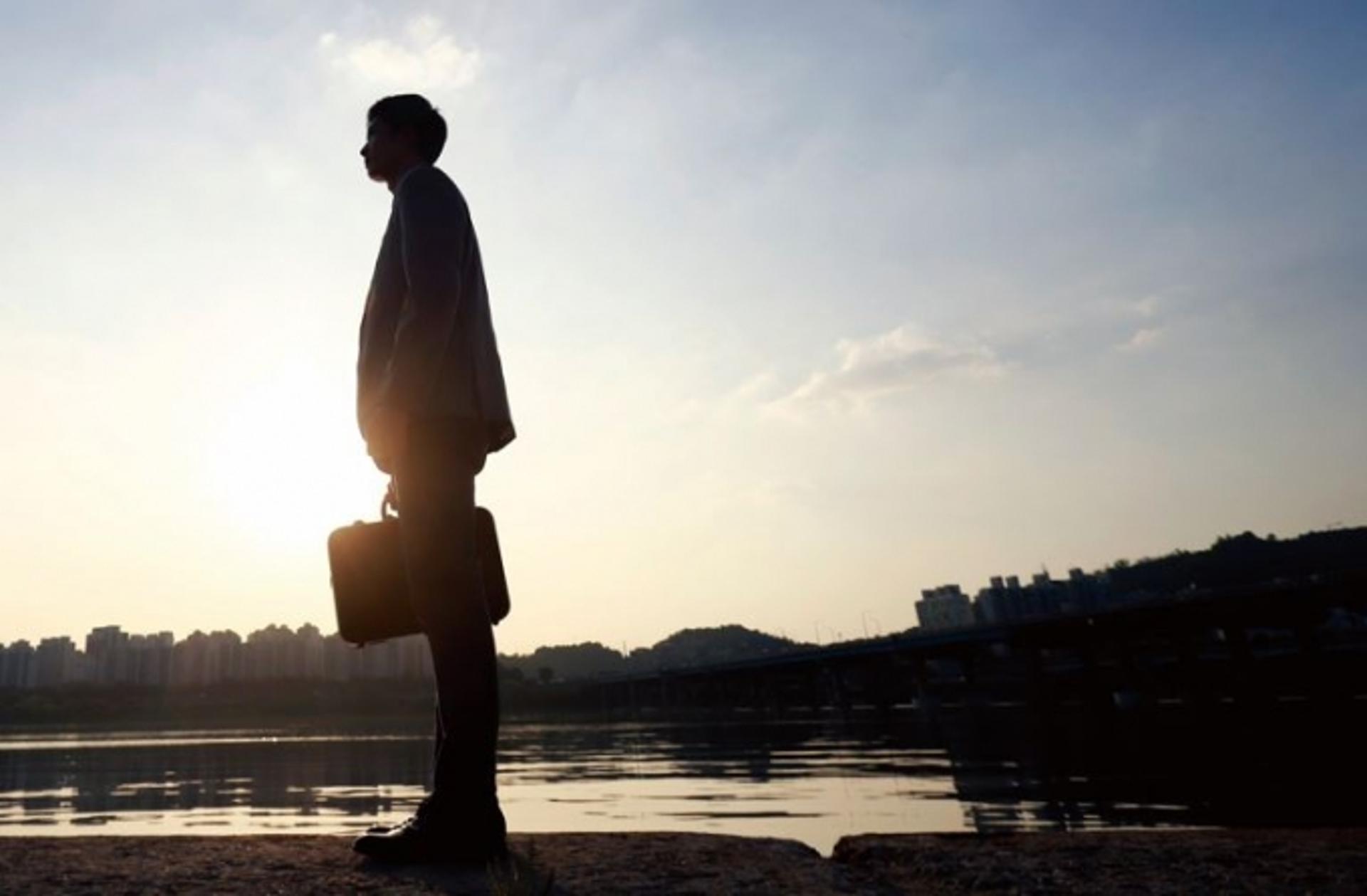 30대 대리도 떠난다… 지방은행·보험사, 몸집 줄이기 한창
