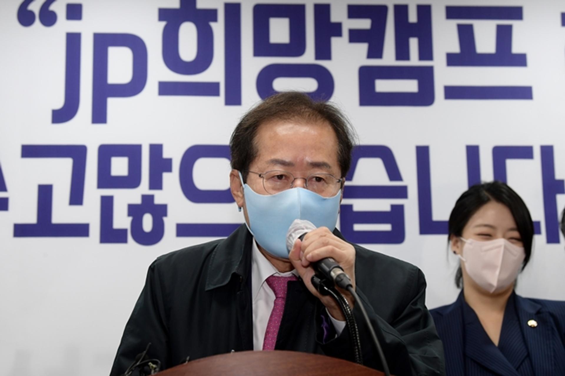 "기강 잡고 트러블메이크 쳐내야"… 홍준표, 이준석에 조언