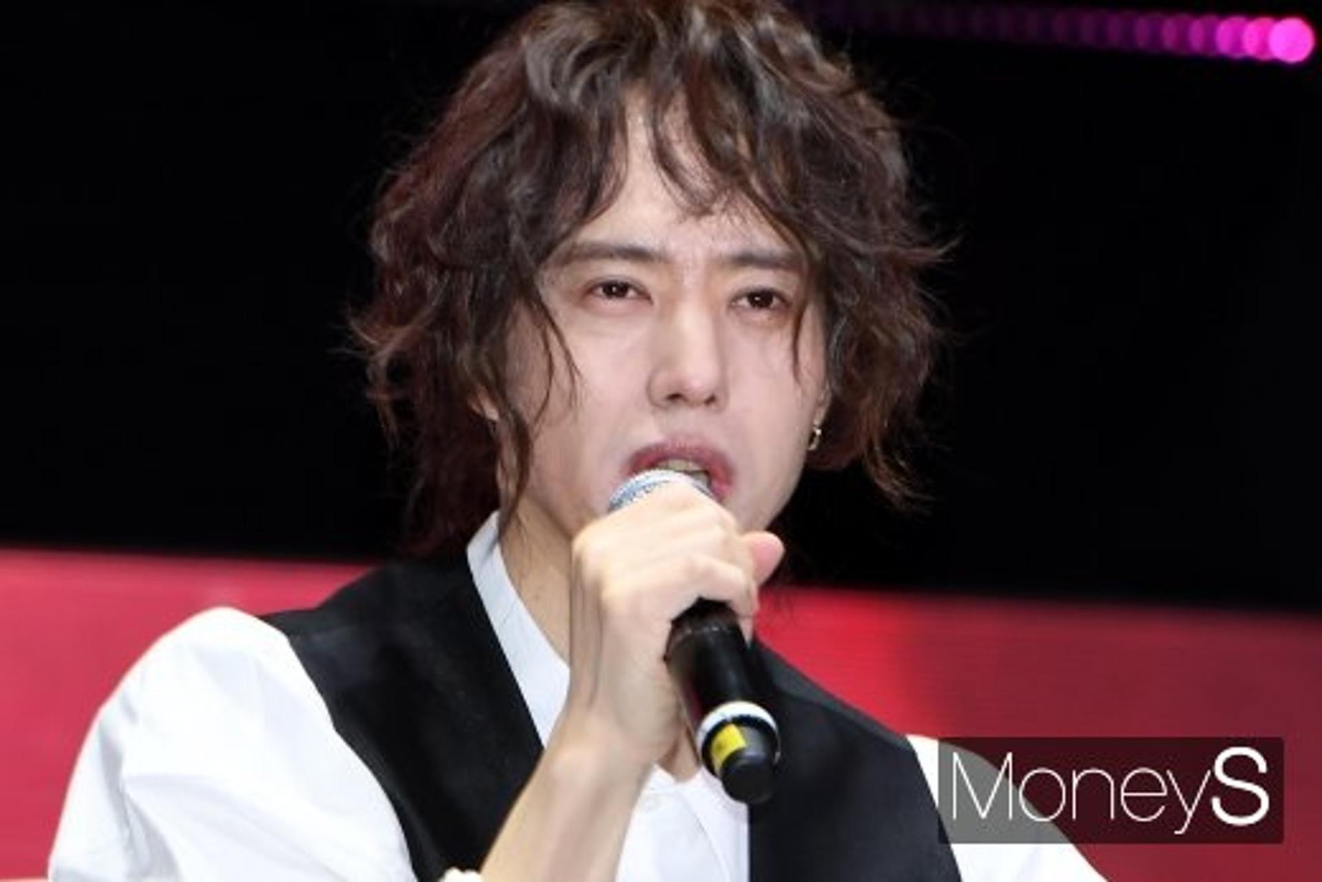 ‘탑골GD’ 양준일 끝없는 추락, 병역기피 의혹까지?