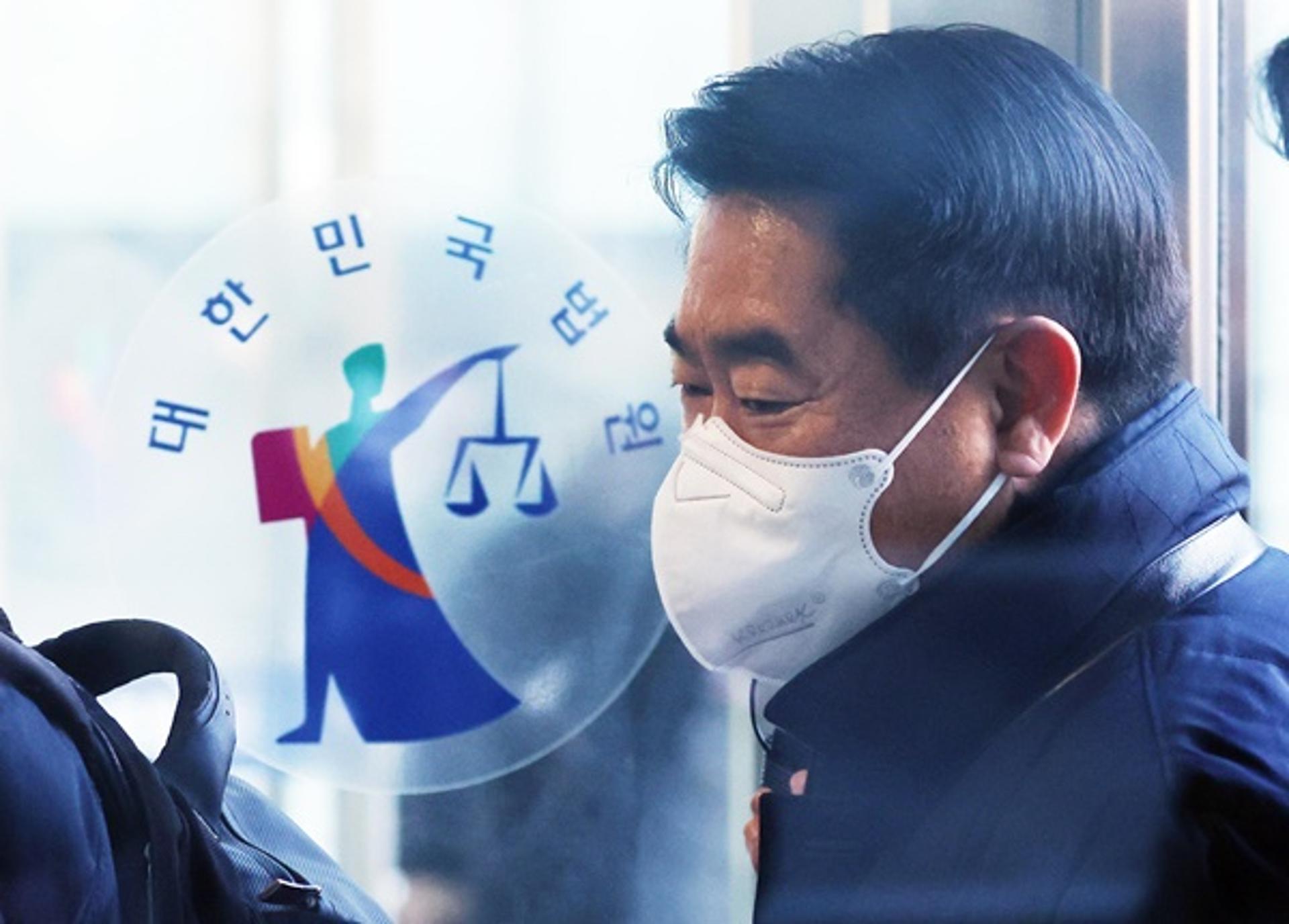 '대장동 개발 관련 40억원 수뢰 혐의' 최윤길 전 성남시의장 구속