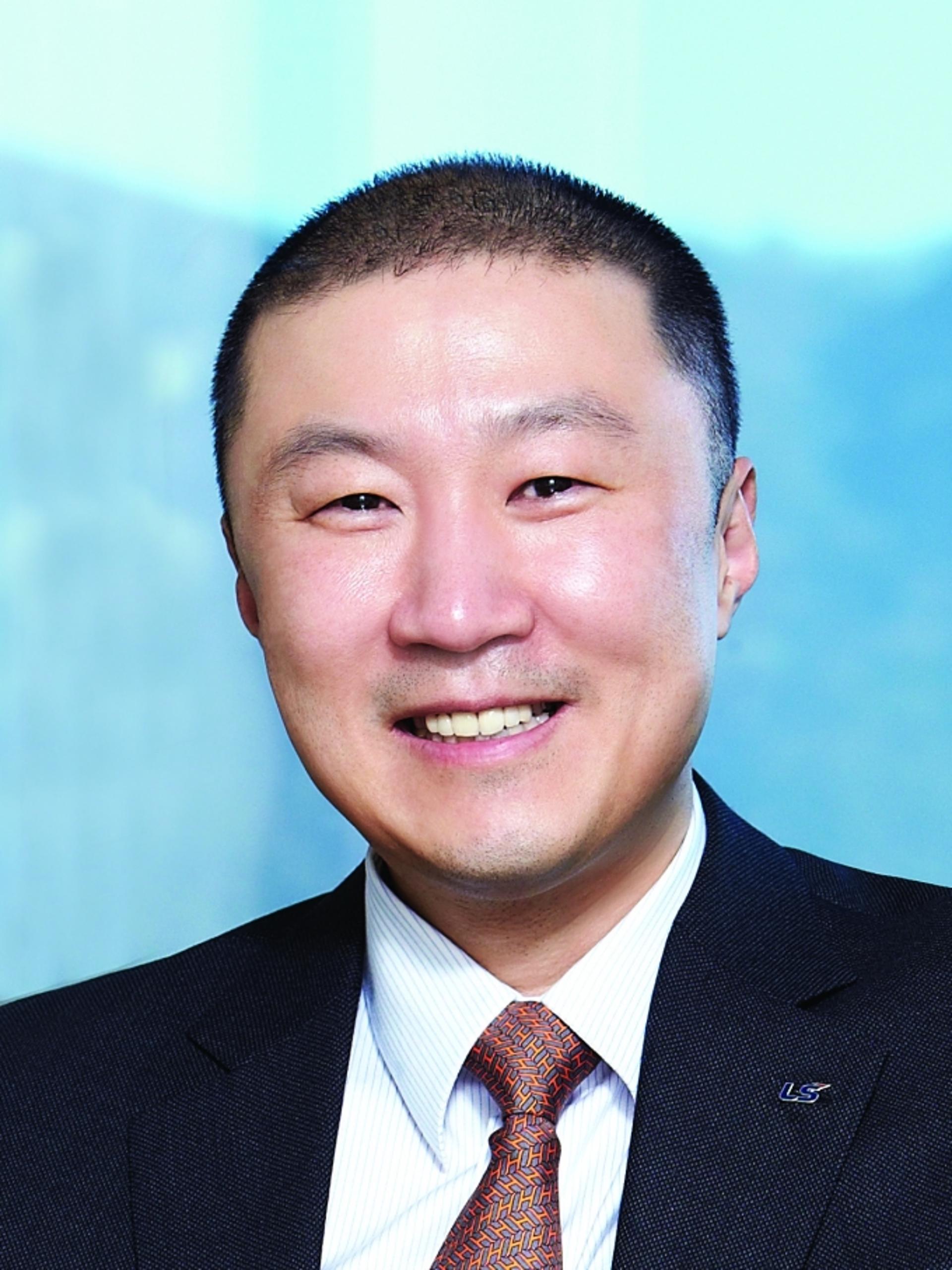 구자은 LS그룹 회장, 취임 후 첫 활동… 이웃사랑성금 20억 기탁