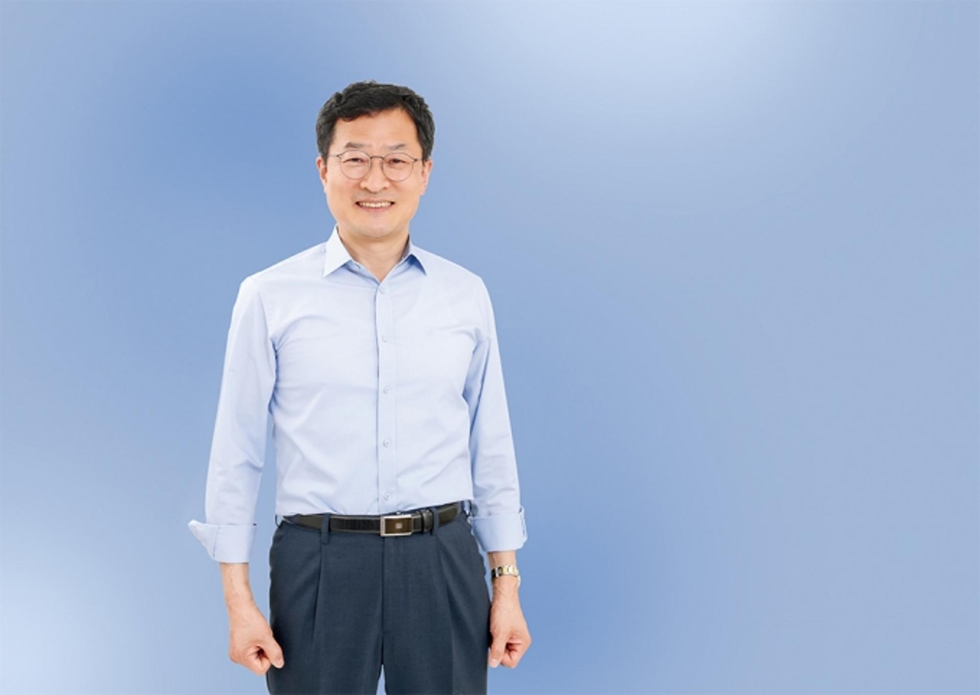 "31년차 은행원의 아름다운 마무리… '스타트업주치의'로 제2의 도전"