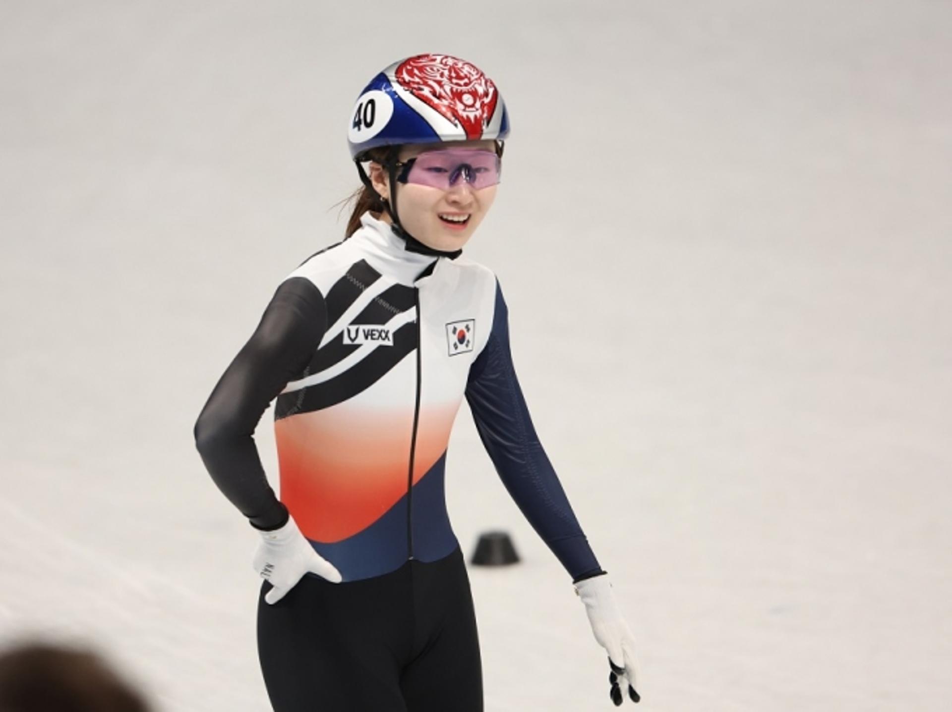 '역시 쇼트트랙' 최민정·김아랑·이유빈…  女1500m 동반 준결승행