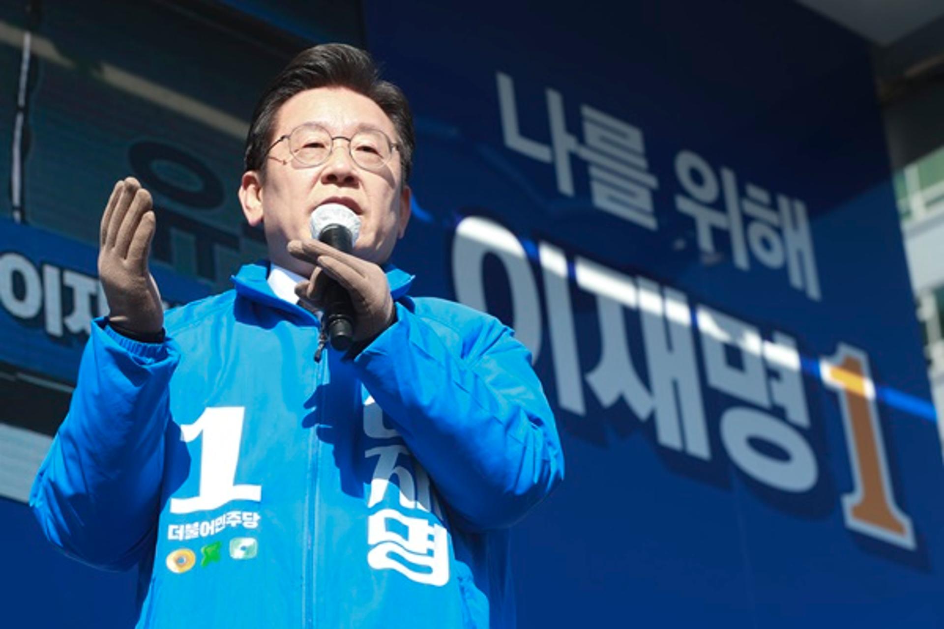 [전문] 이재명 "재택치료자 10만원씩… 청소년 방역패스 폐지 검토"