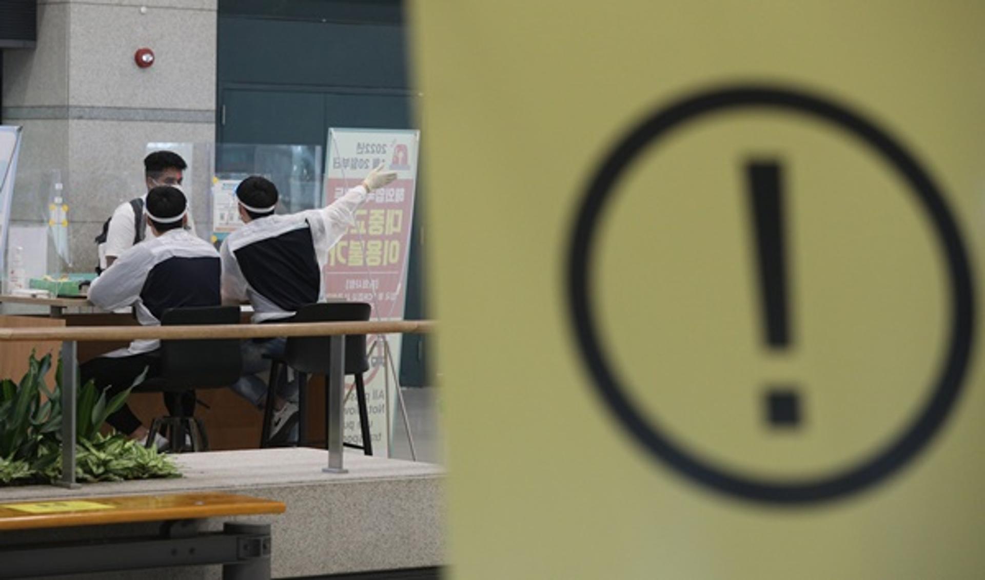 신규 확진자 17만명대 예상… 이달 말 27만명 폭증 전망