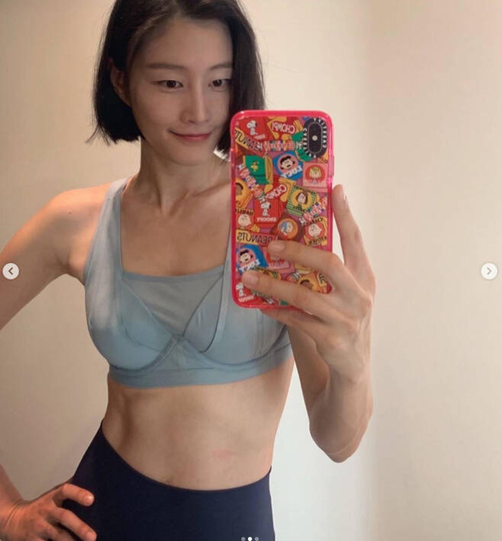살 안쪄 고민이라는 이현이, 명품 복근… "애 둘 엄마 맞아?"
