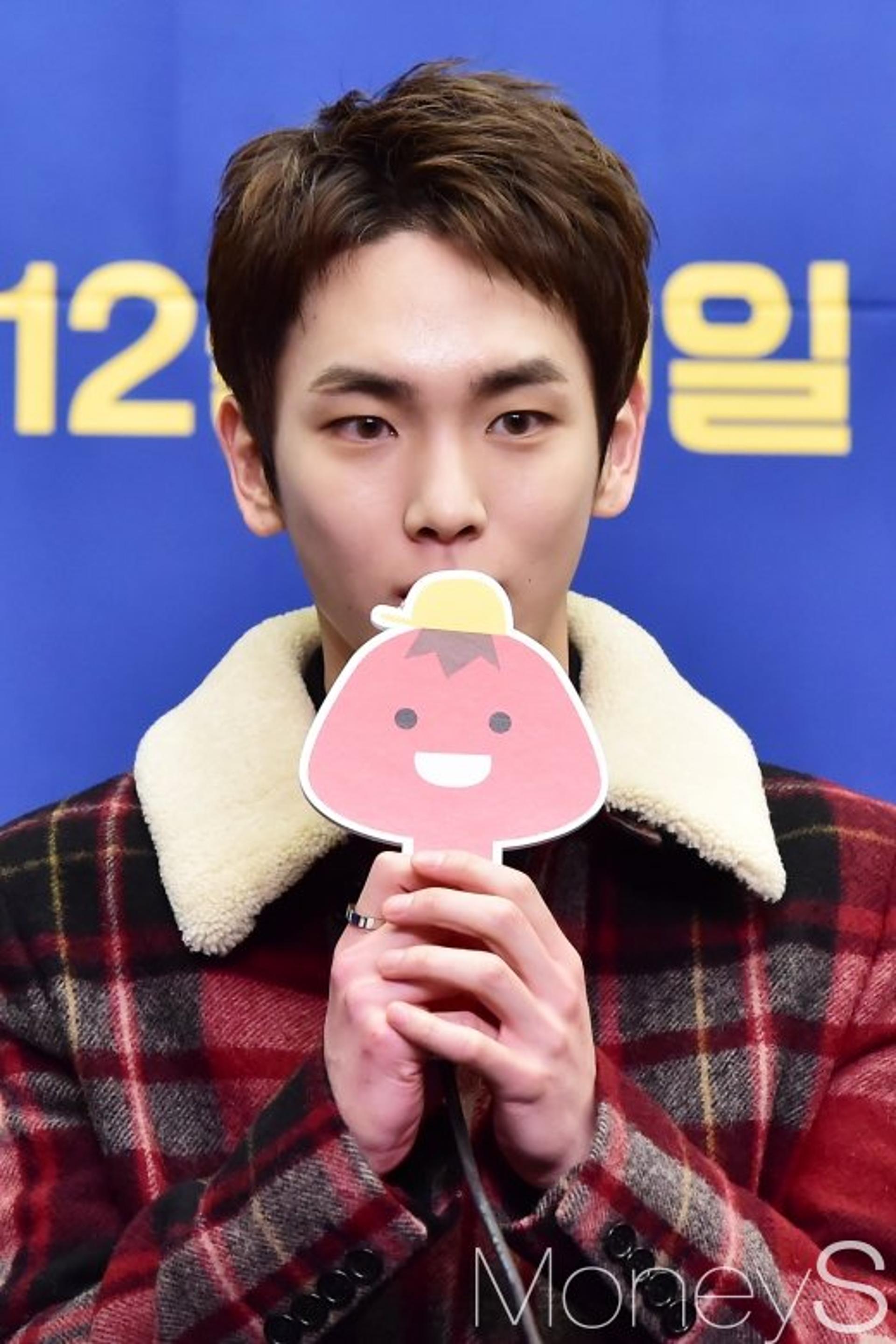 "2차까지 맞았는데"… '확진' 샤이니 키 활동중단, 비상걸린 방송계