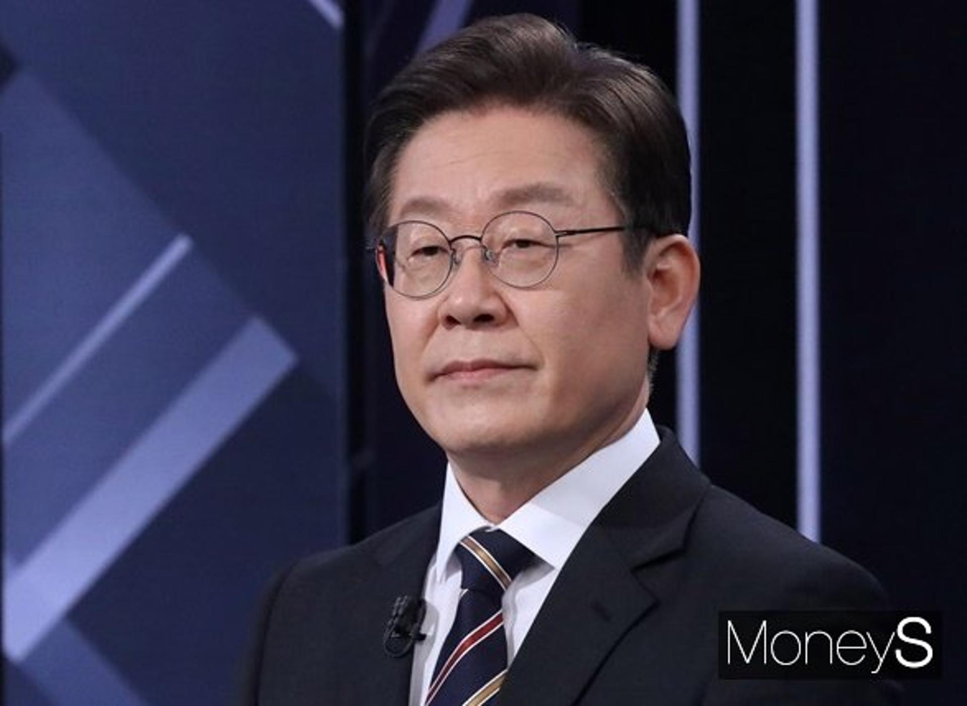 “2차 가해·공천 죄송”… 이재명, '권력형 성범죄' 사과