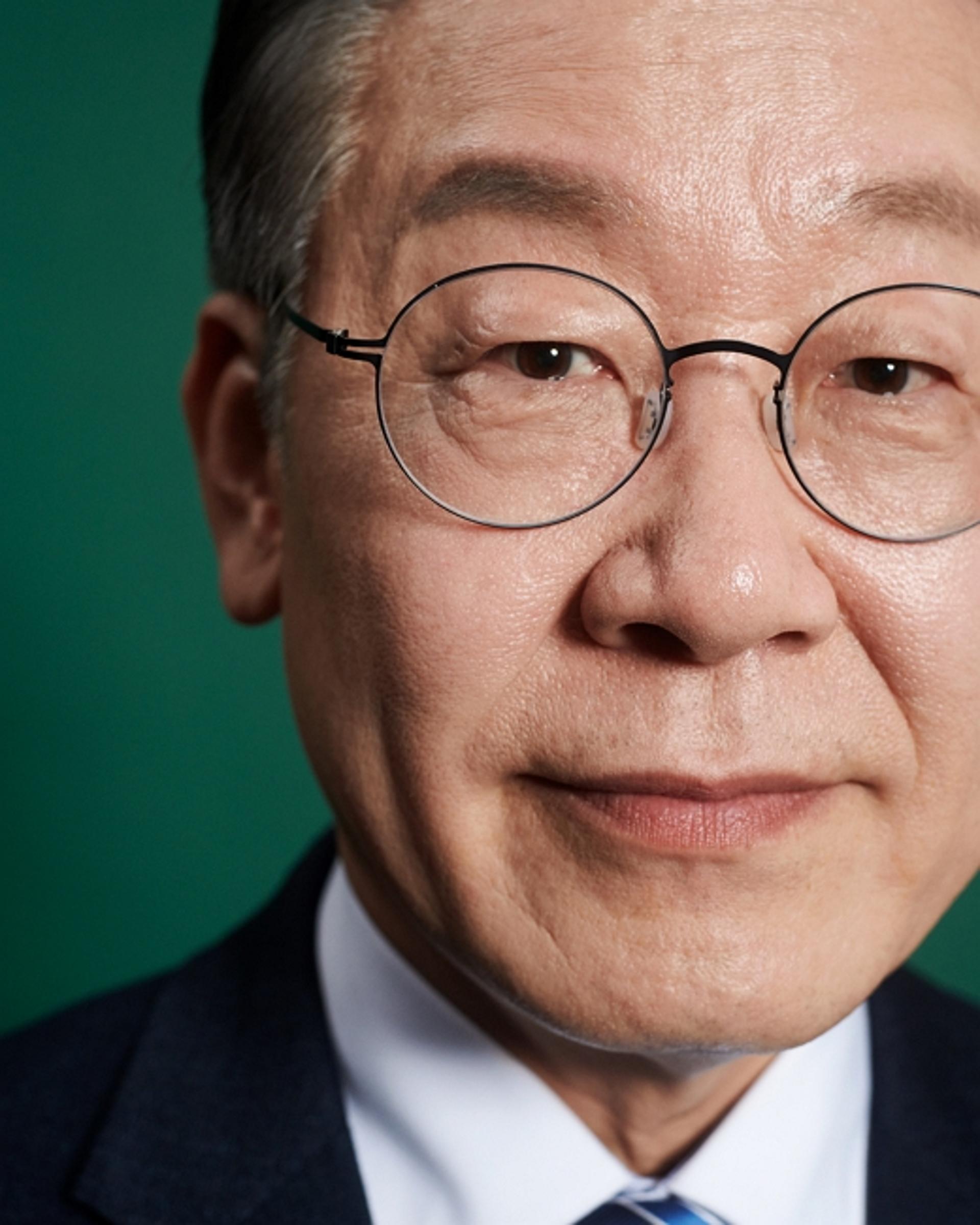 美 타임지에 등장한 이재명… "어린시절의 경험이 나라를 치유하다"