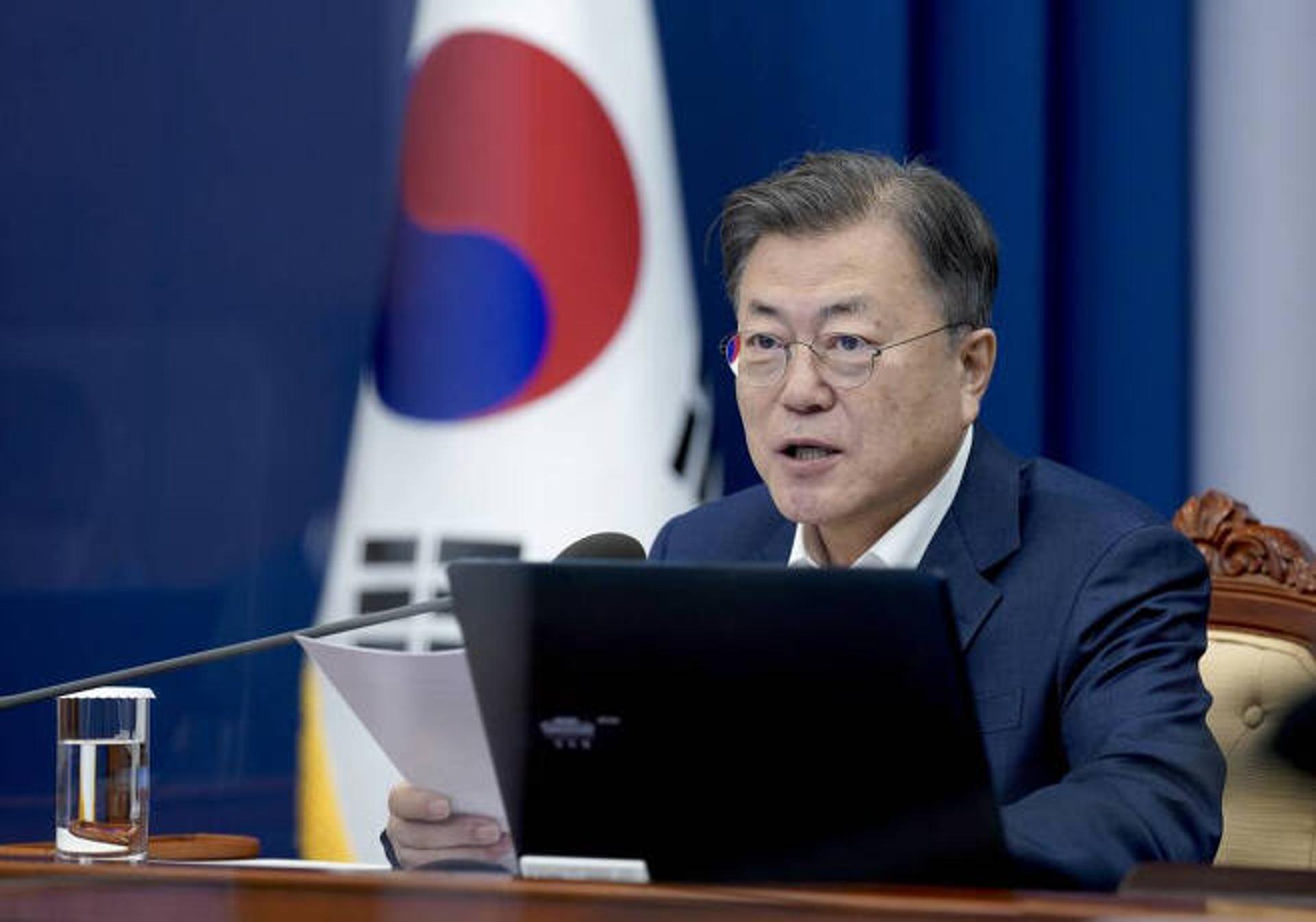 문재인 대통령 “산불 피해지역, 특별재난지역 선포 검토하라”