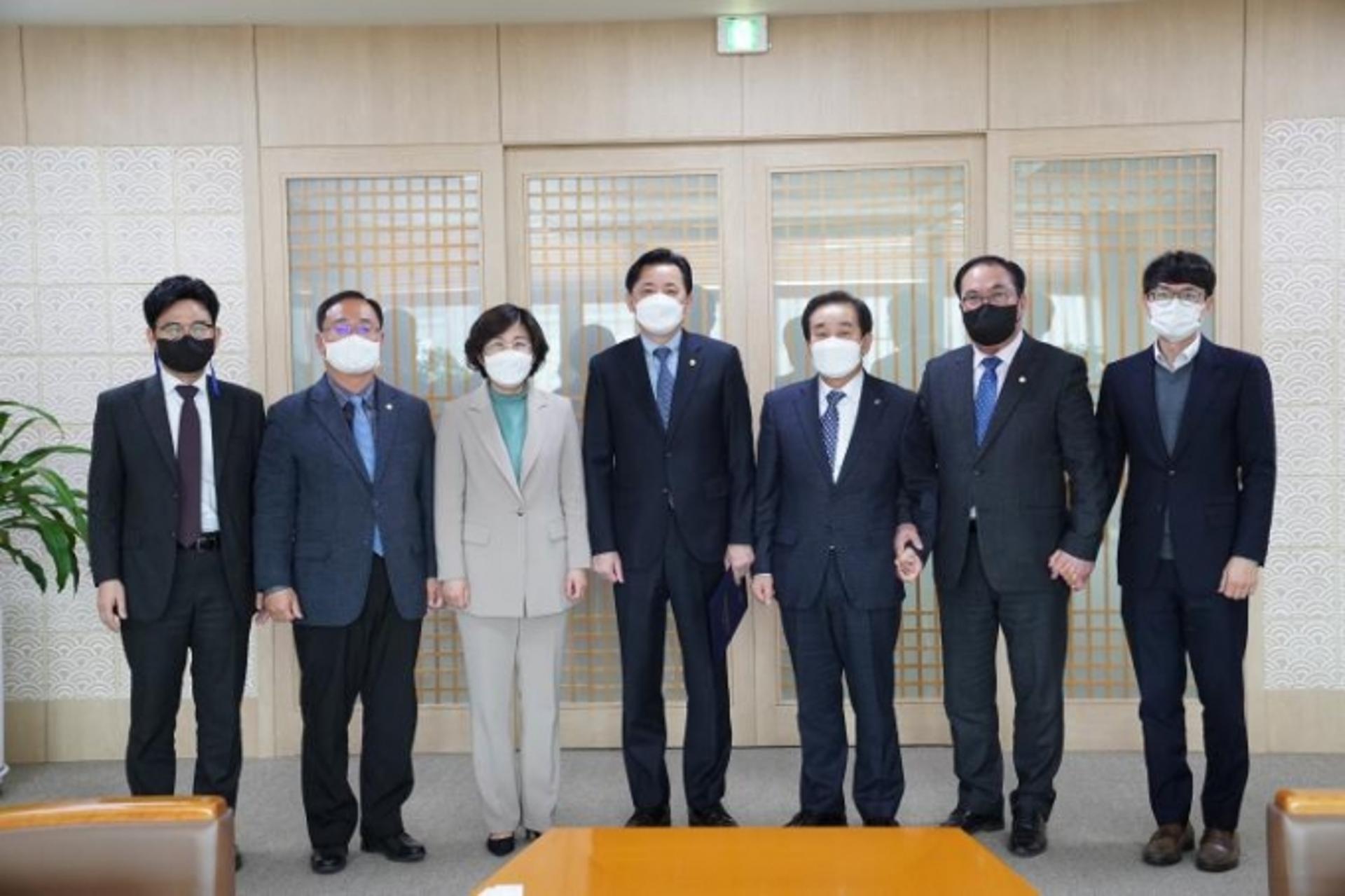 '수도권내륙선 사전타당성조사 조기착수 공동건의문' 국토부에 전달