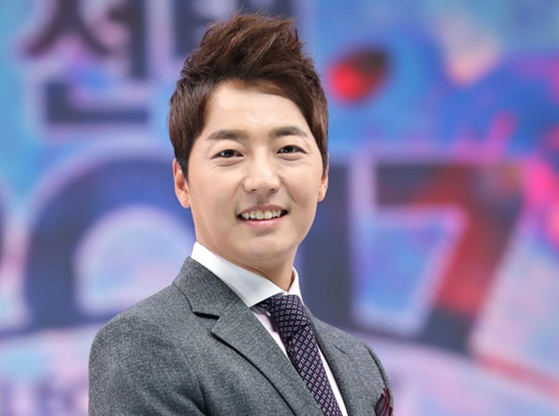 '싱글 대디' 이성배 아나운서 재혼… 4월 품절남된다