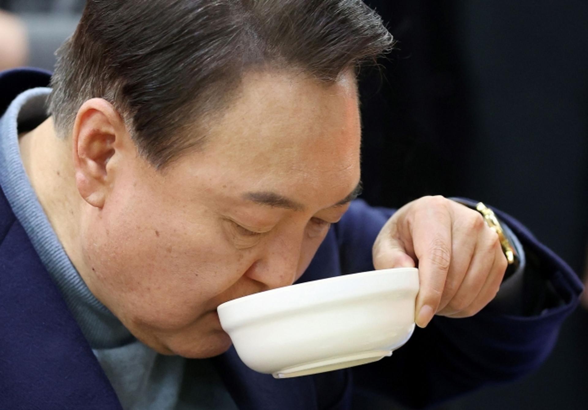 尹 당선인, 권양숙 여사와 통화… 어떤 이야기 나눴나?