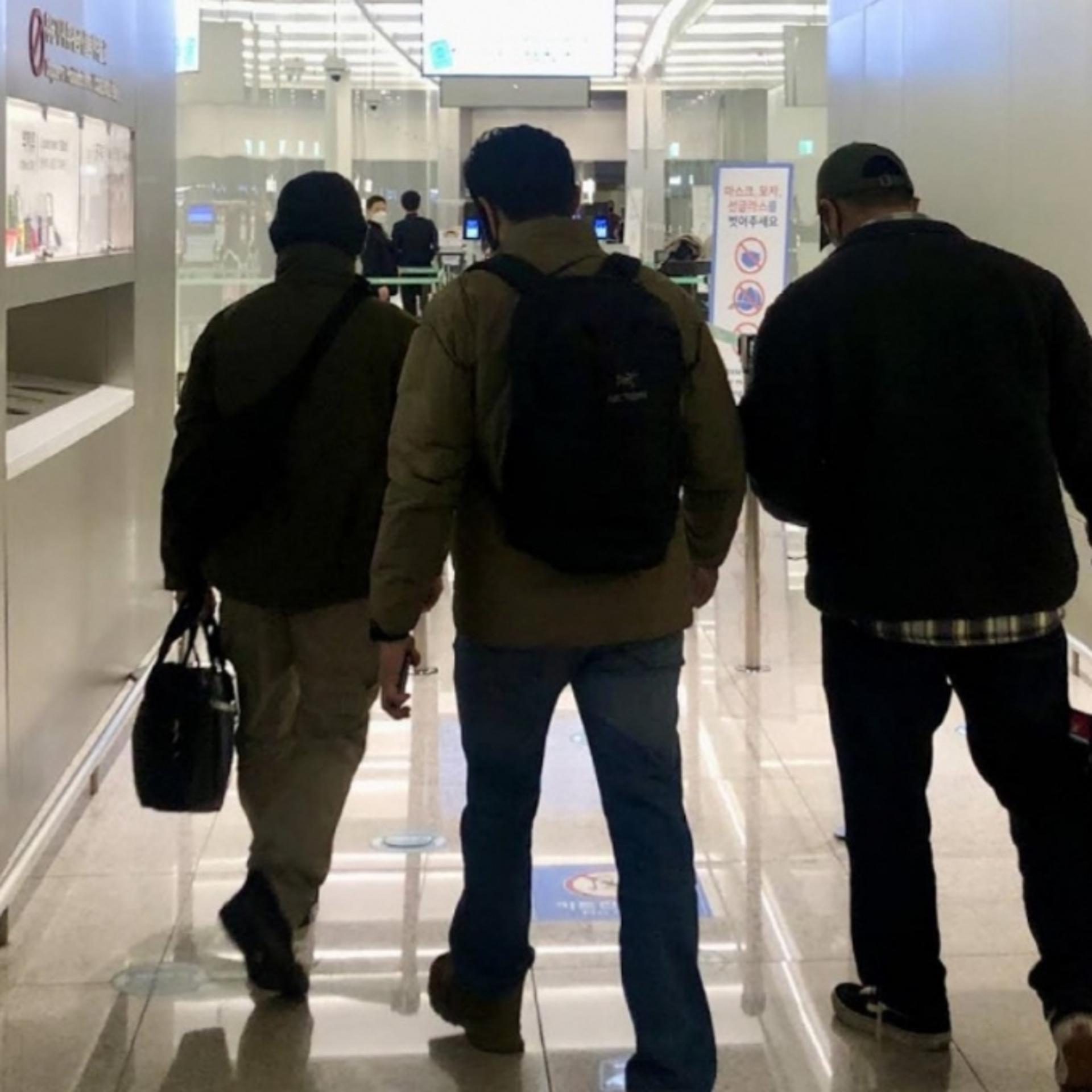 우크라로 떠났던 이근 일행 2명, 귀국… 격리 후 경찰조사 예정