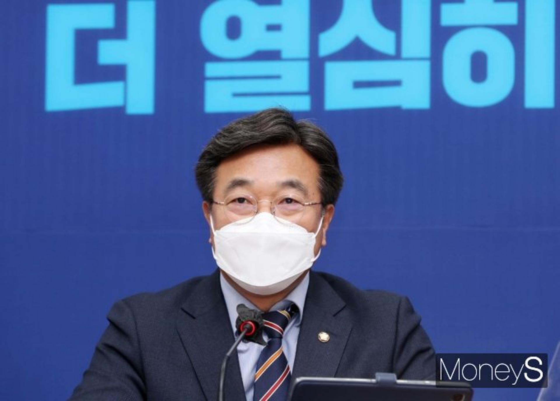 "K-트럼프 나셨다"… 윤호중, 청와대 이전에 '발끈'
