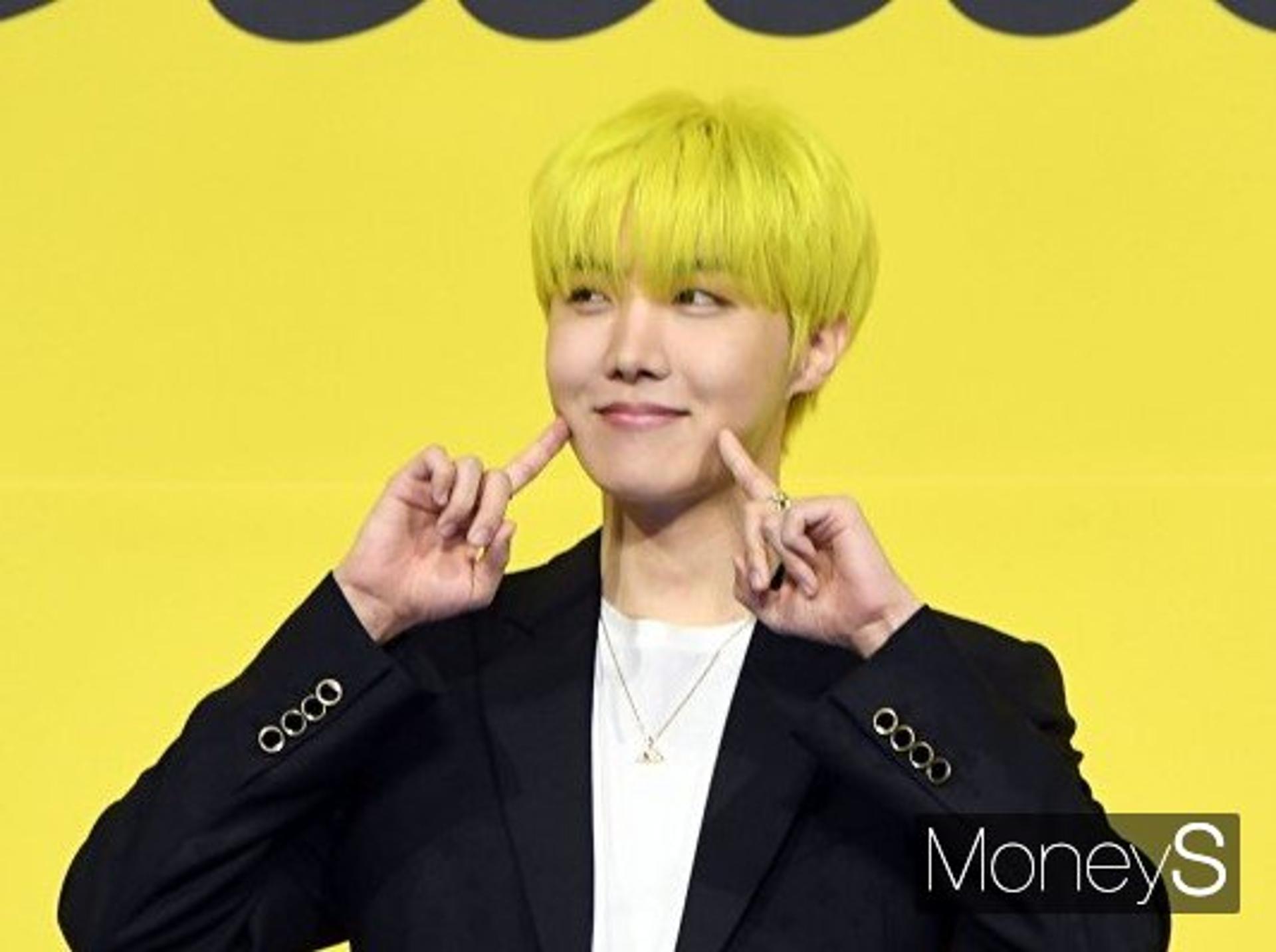 "아미도 아프지마"… '방탄소년단' 제이홉, 코로나19 격리 해제