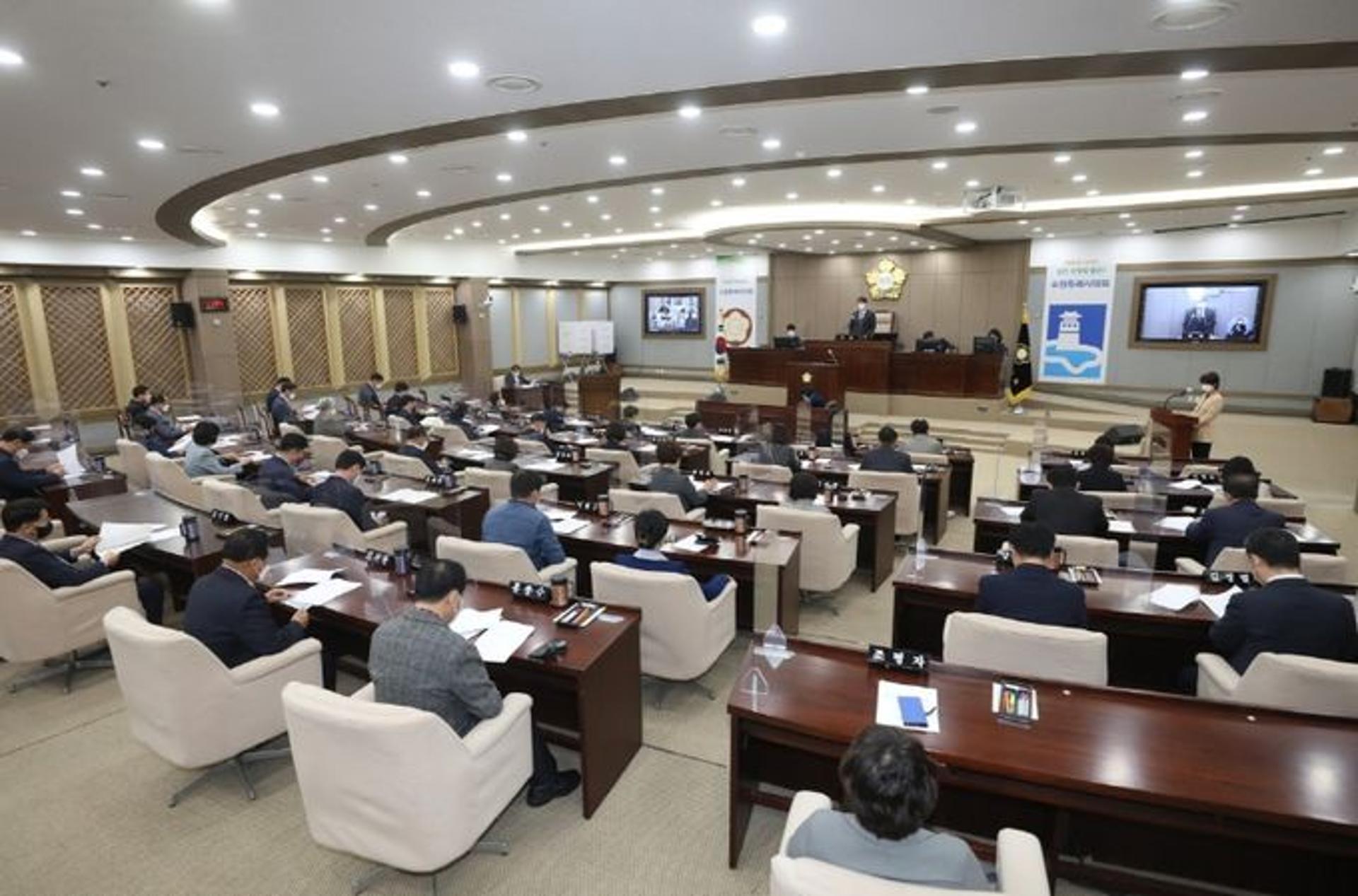 수원특례시의회, '여성가족부 폐지반대 결의안' 채택