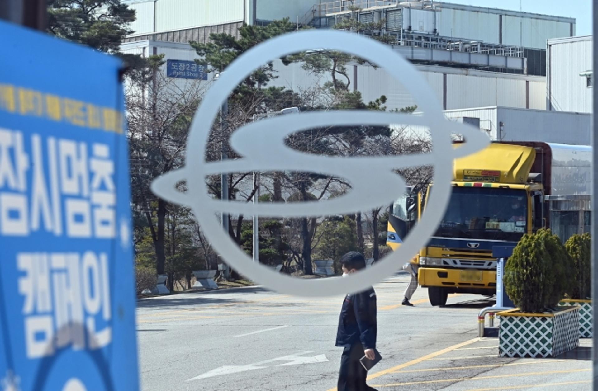 “쌍용차 포기 못해, 재매각 절차 중단돼야”… 에디슨모터스, 법원에 가처분신청