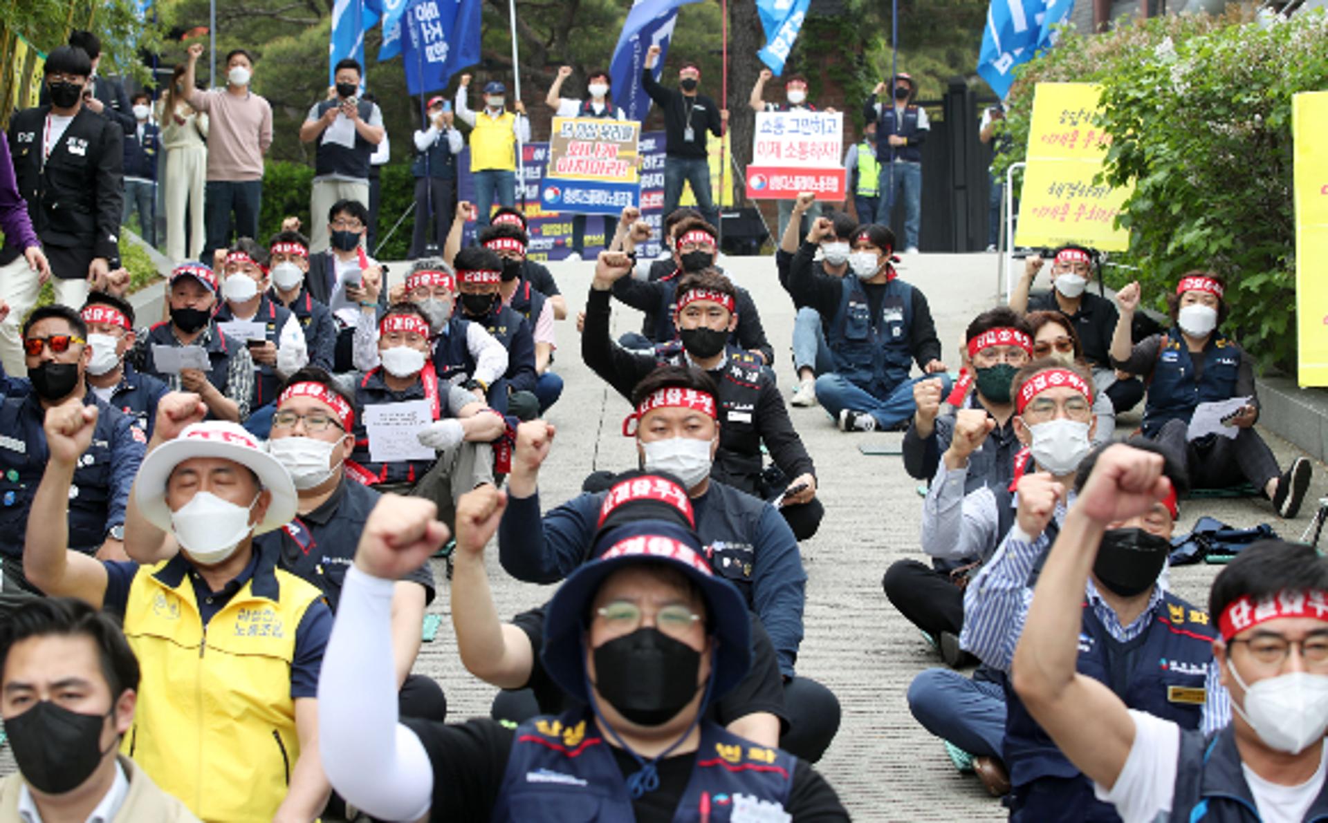 꼬이는 삼성전자 임금교섭… 노조, 양대노총에 연대 요청