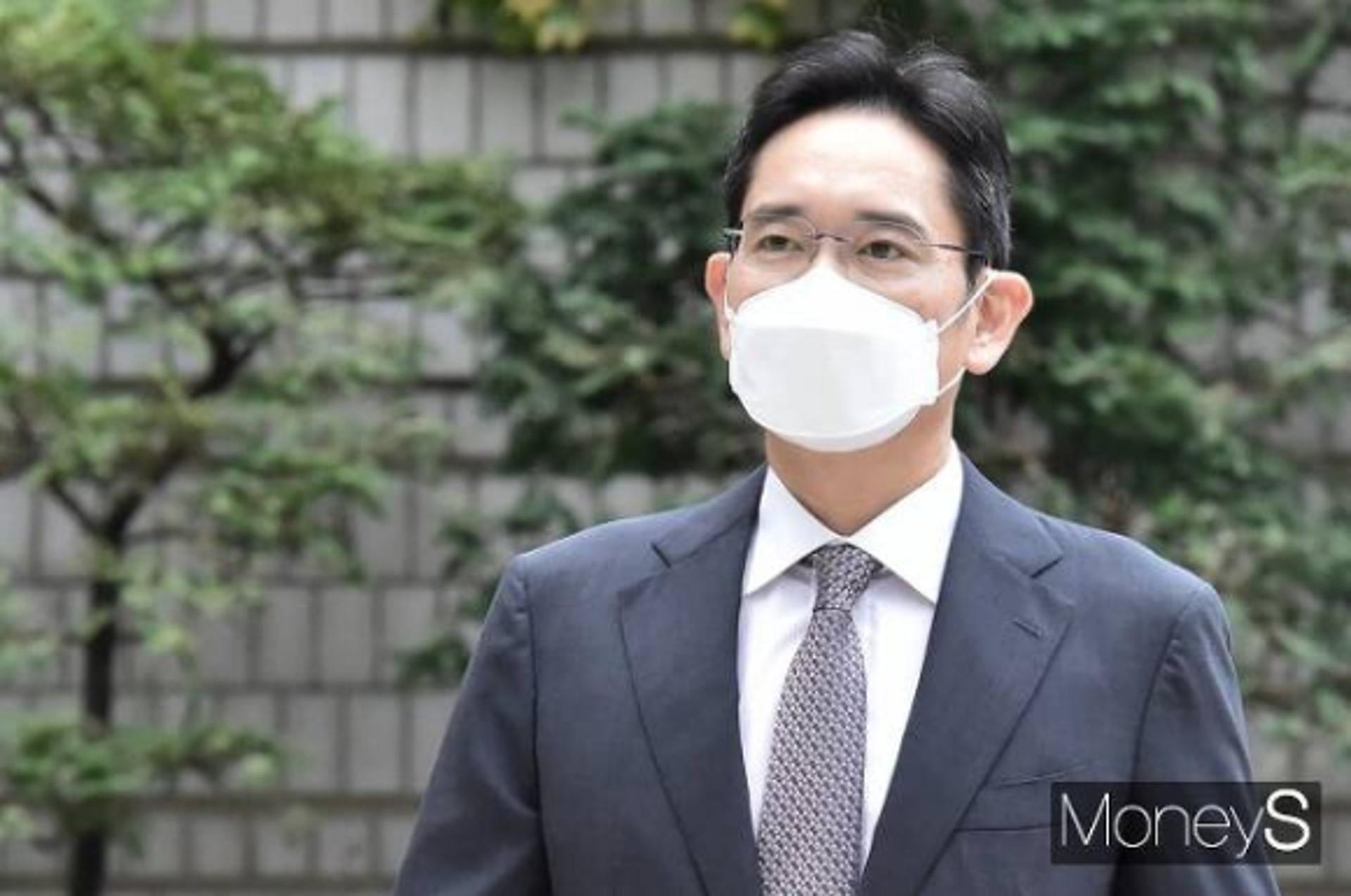 기로에 선 삼성전자… 돌파구는 ‘이재용 리더십’ 인데