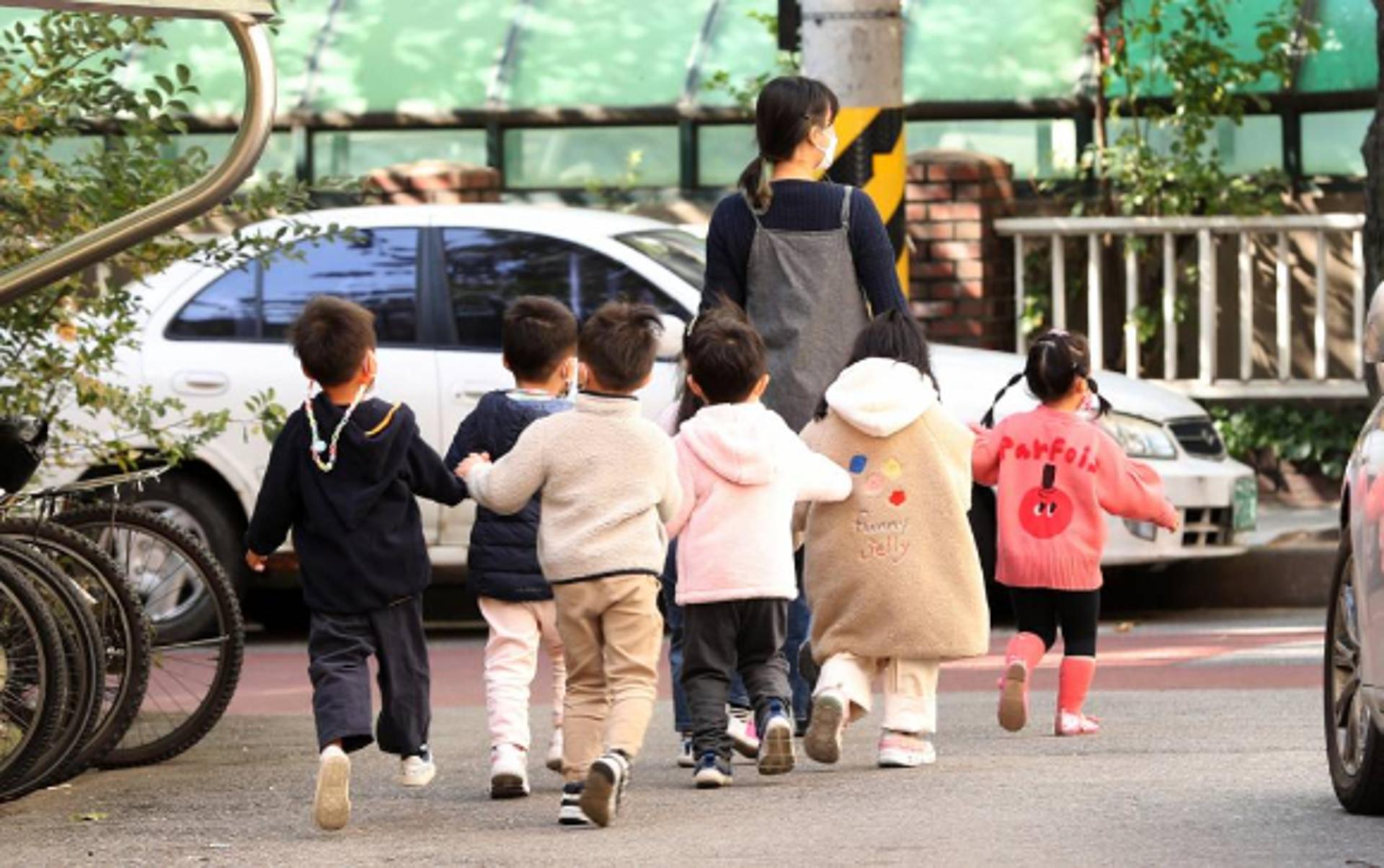 출산율은 뚝뚝 하락하는데… 어린이보험은 쑥쑥 자라는 이유